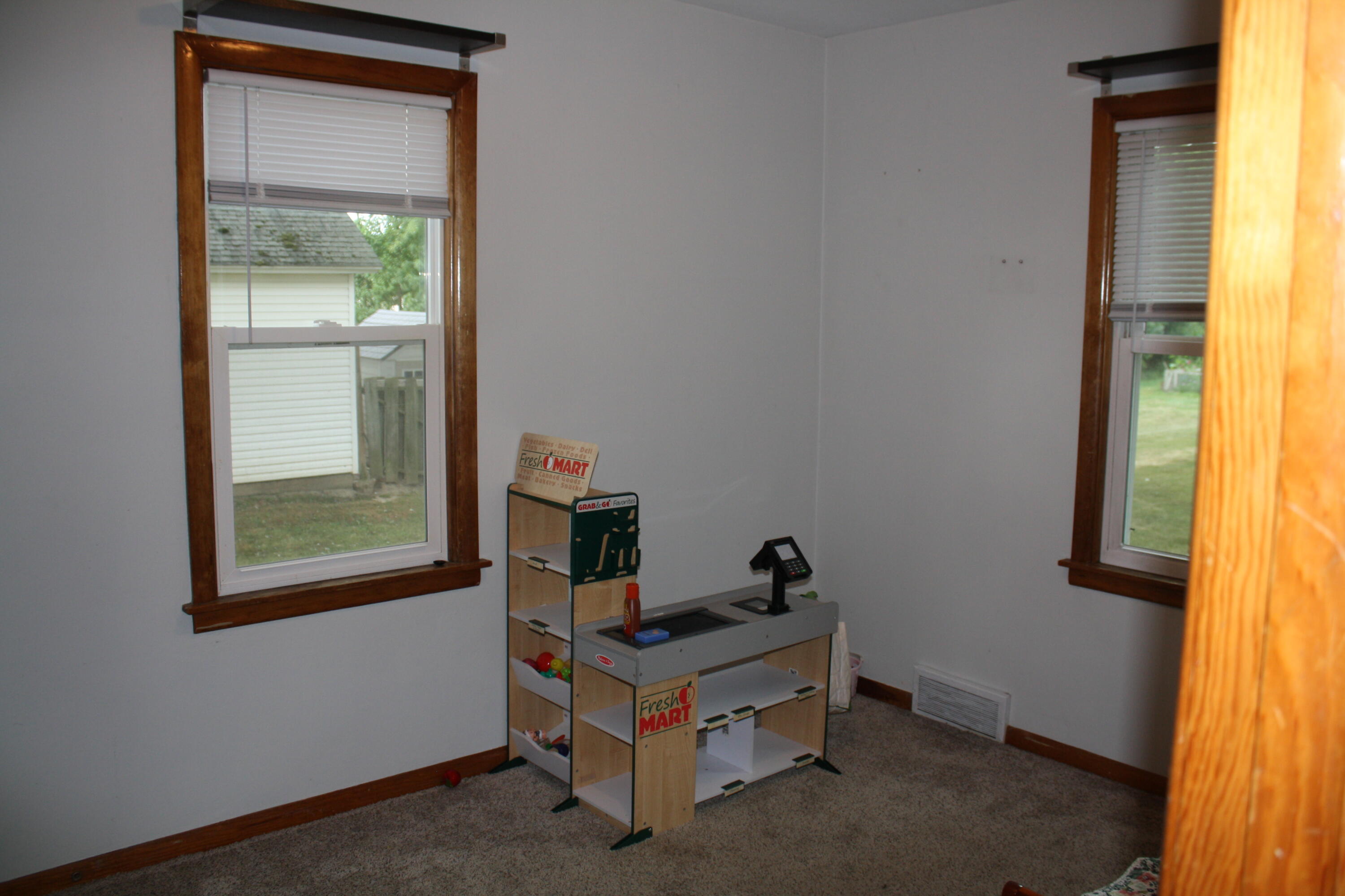 605 64th Avenue Zeeland MI 49464
