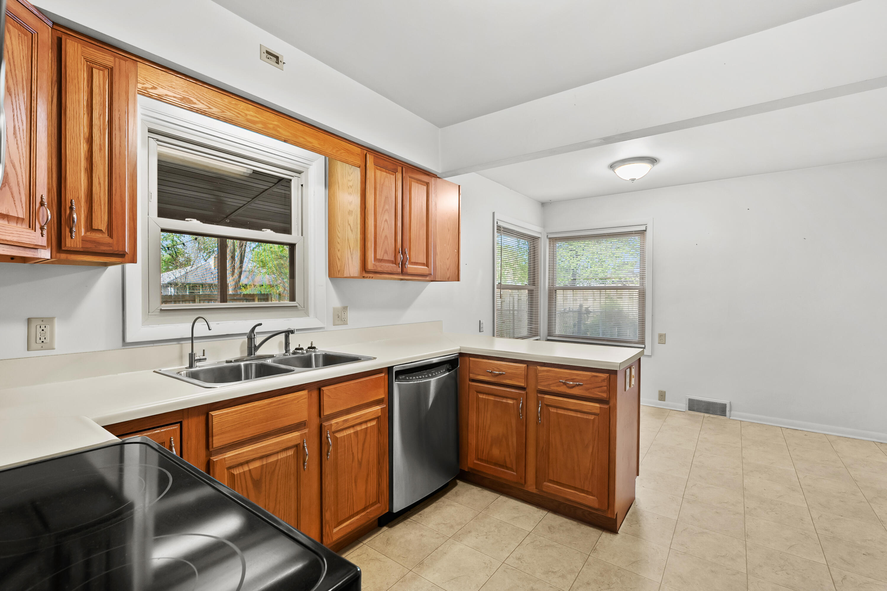 1816 Bloomfield Avenue Kalamazoo MI 49001