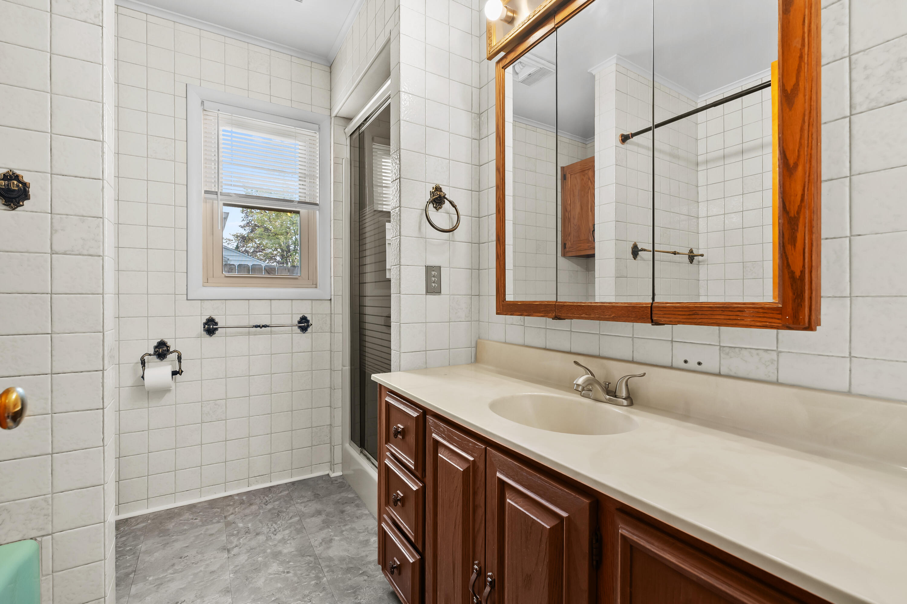 1816 Bloomfield Avenue Kalamazoo MI 49001