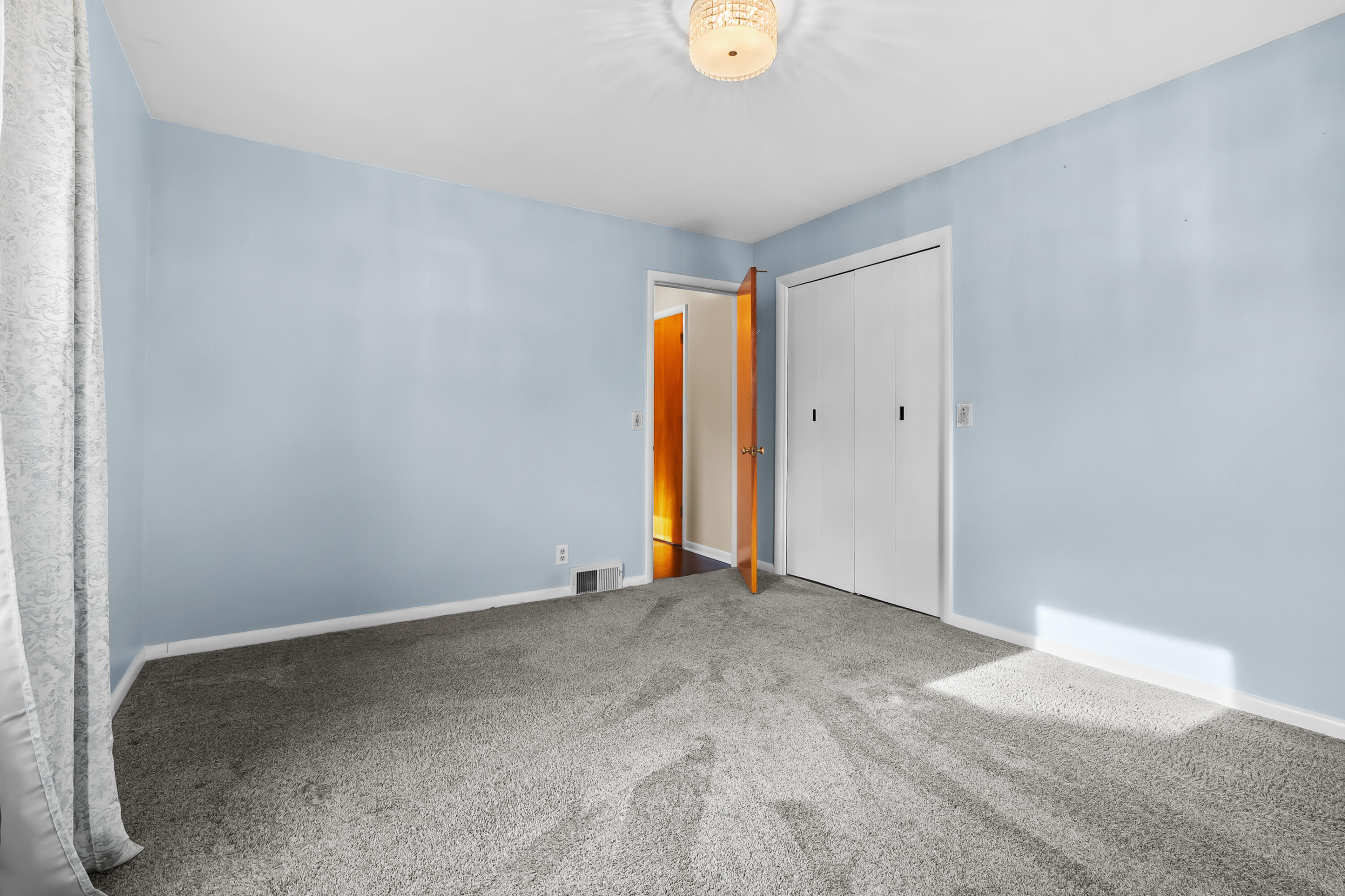 1816 Bloomfield Avenue Kalamazoo MI 49001