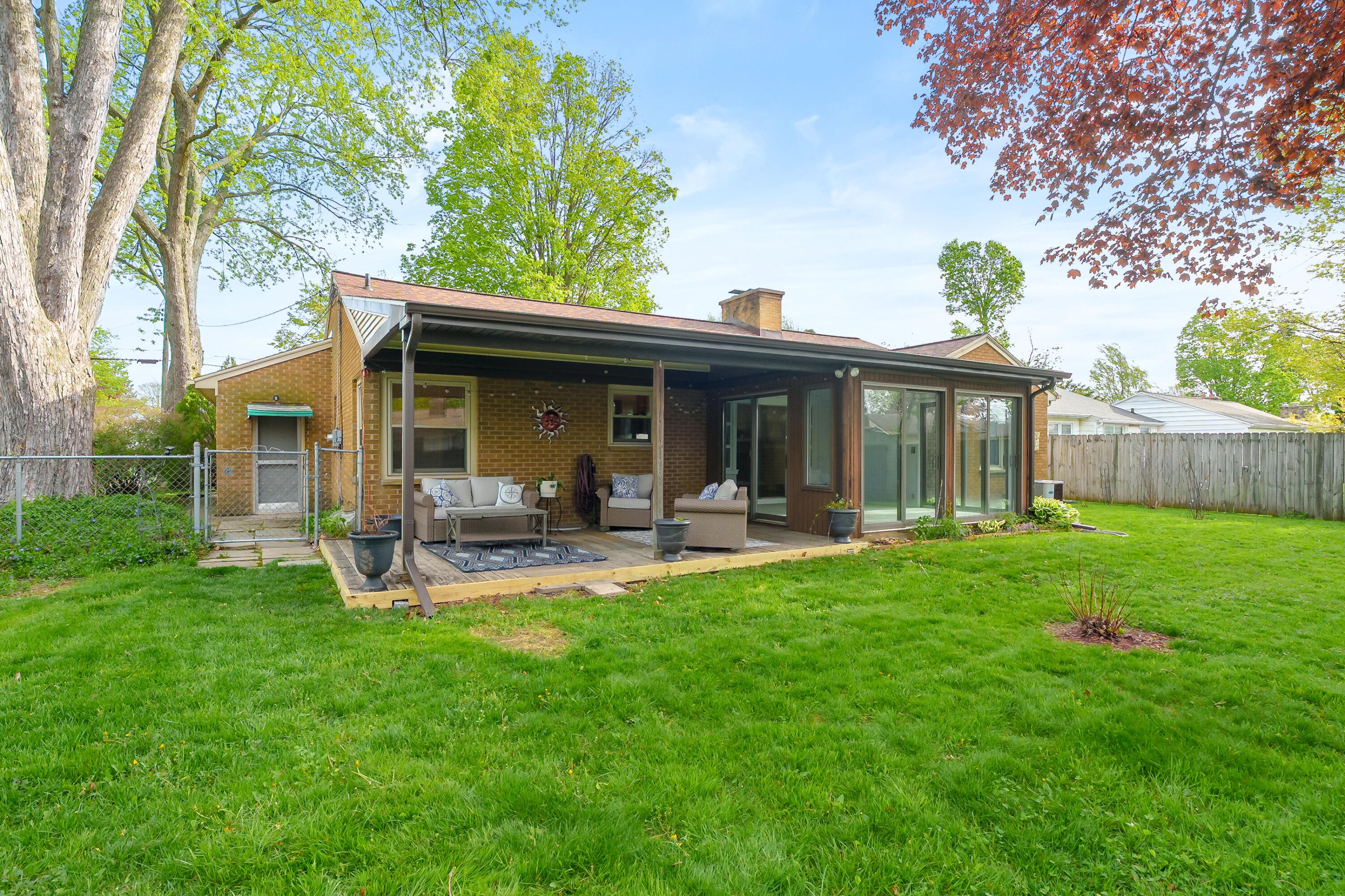 1816 Bloomfield Avenue Kalamazoo MI 49001