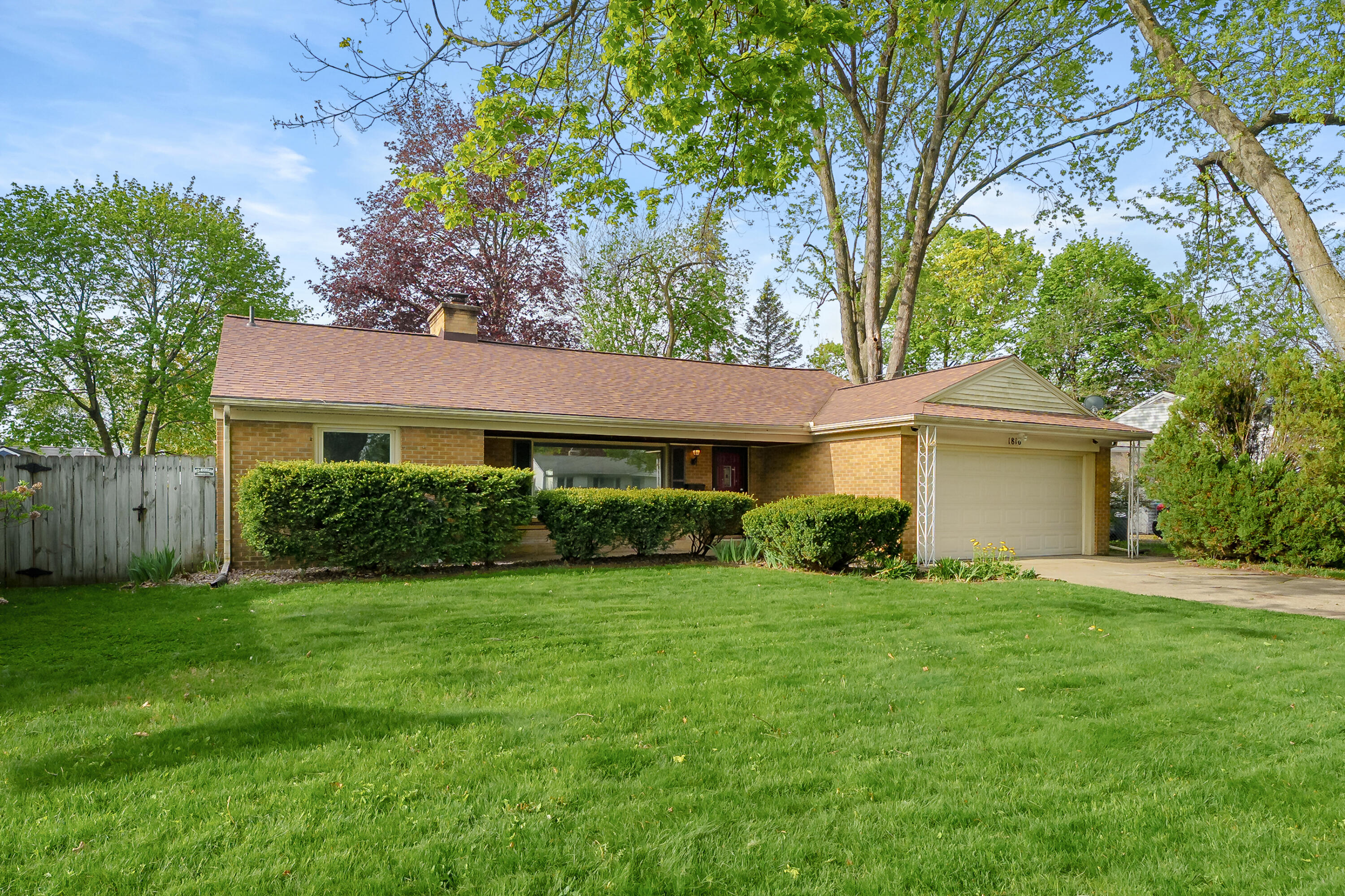 1816 Bloomfield Avenue Kalamazoo MI 49001