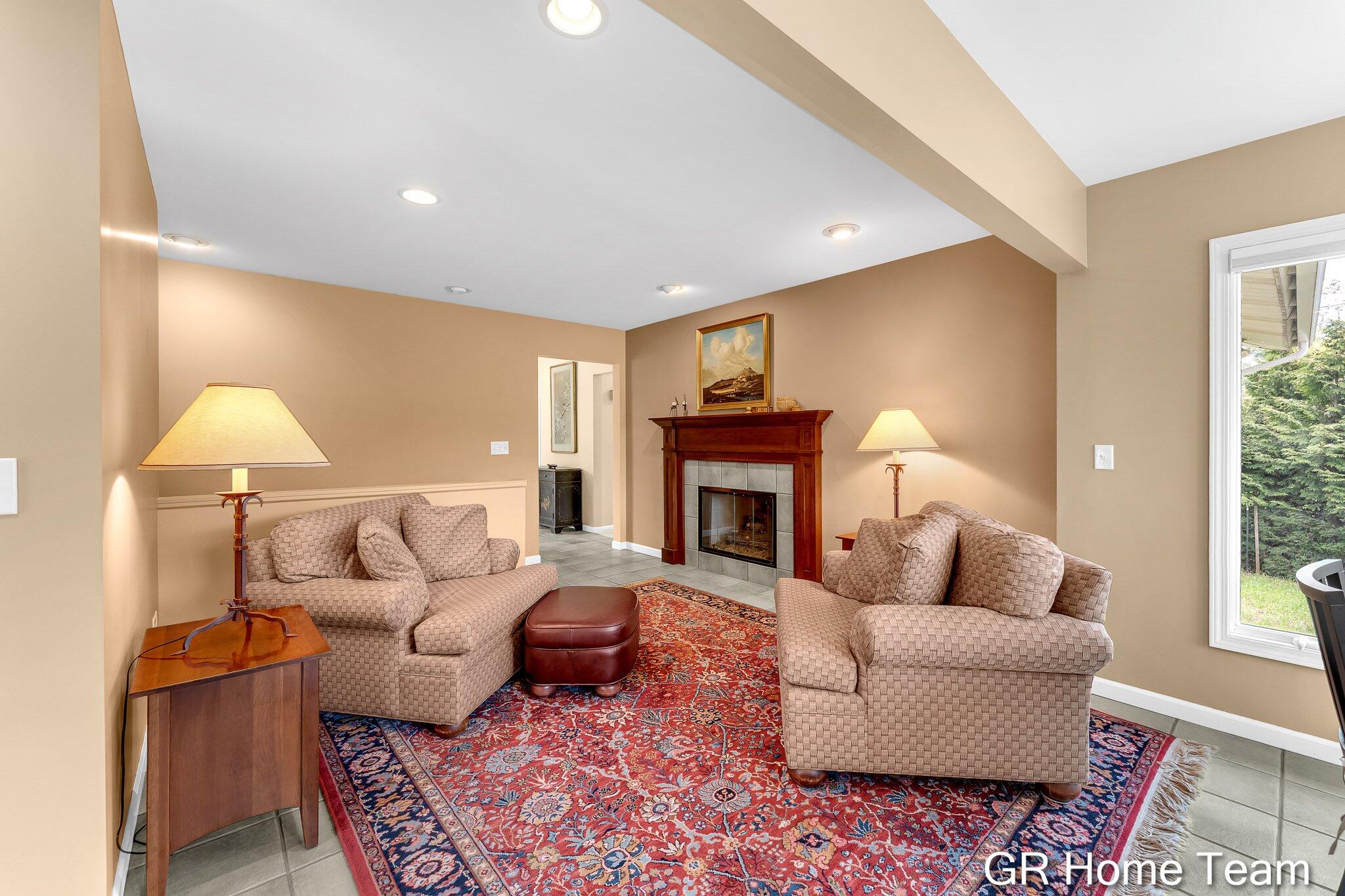 867 Cramton Avenue NE Ada MI 49301
