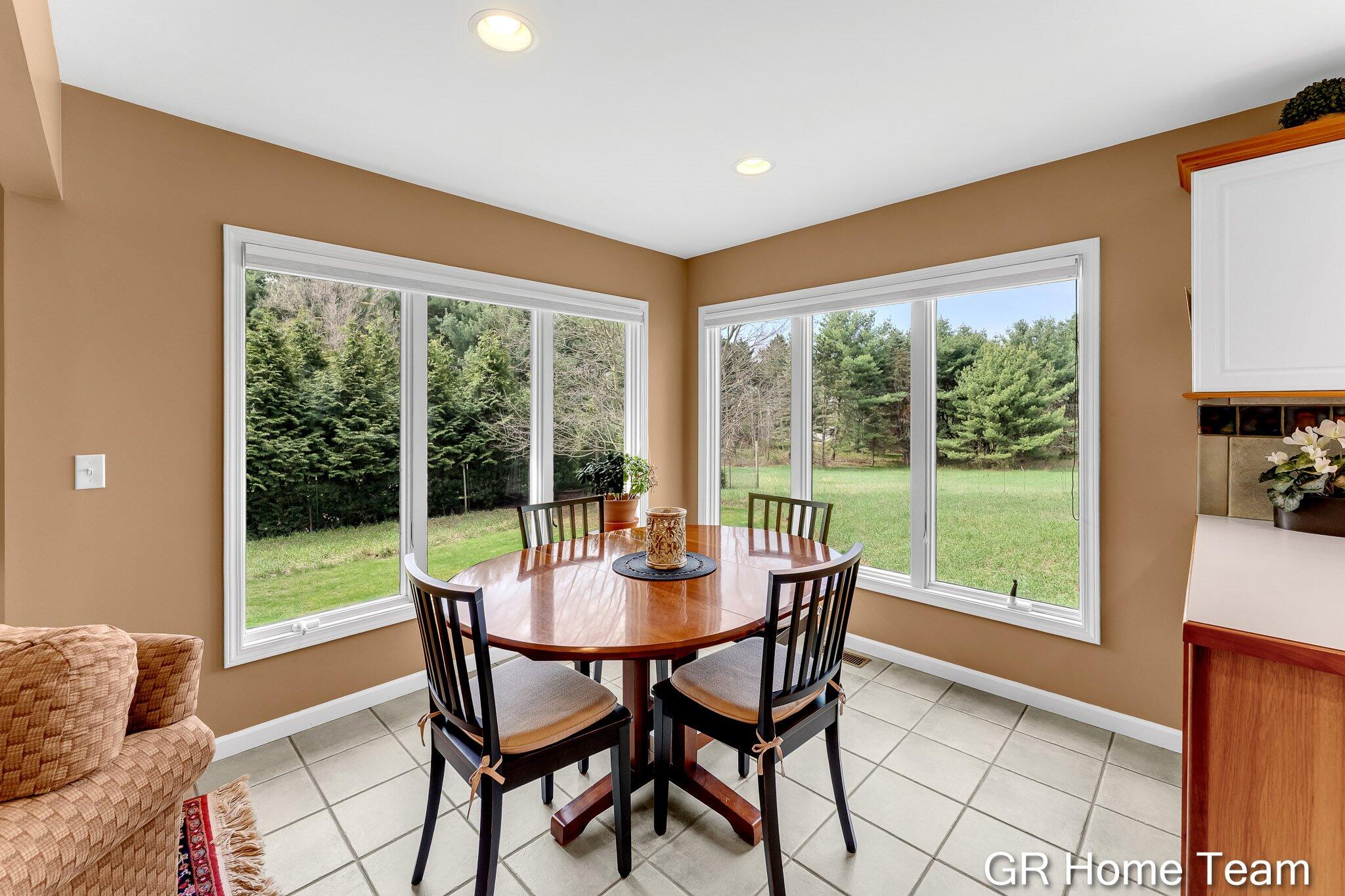 867 Cramton Avenue NE Ada MI 49301