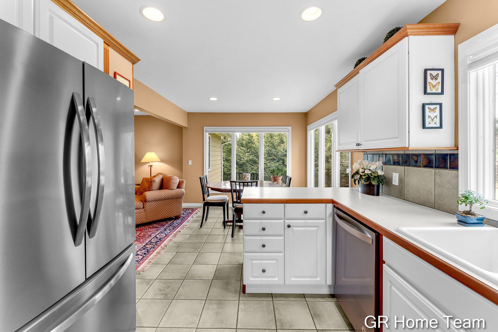 867 Cramton Avenue NE Ada MI 49301