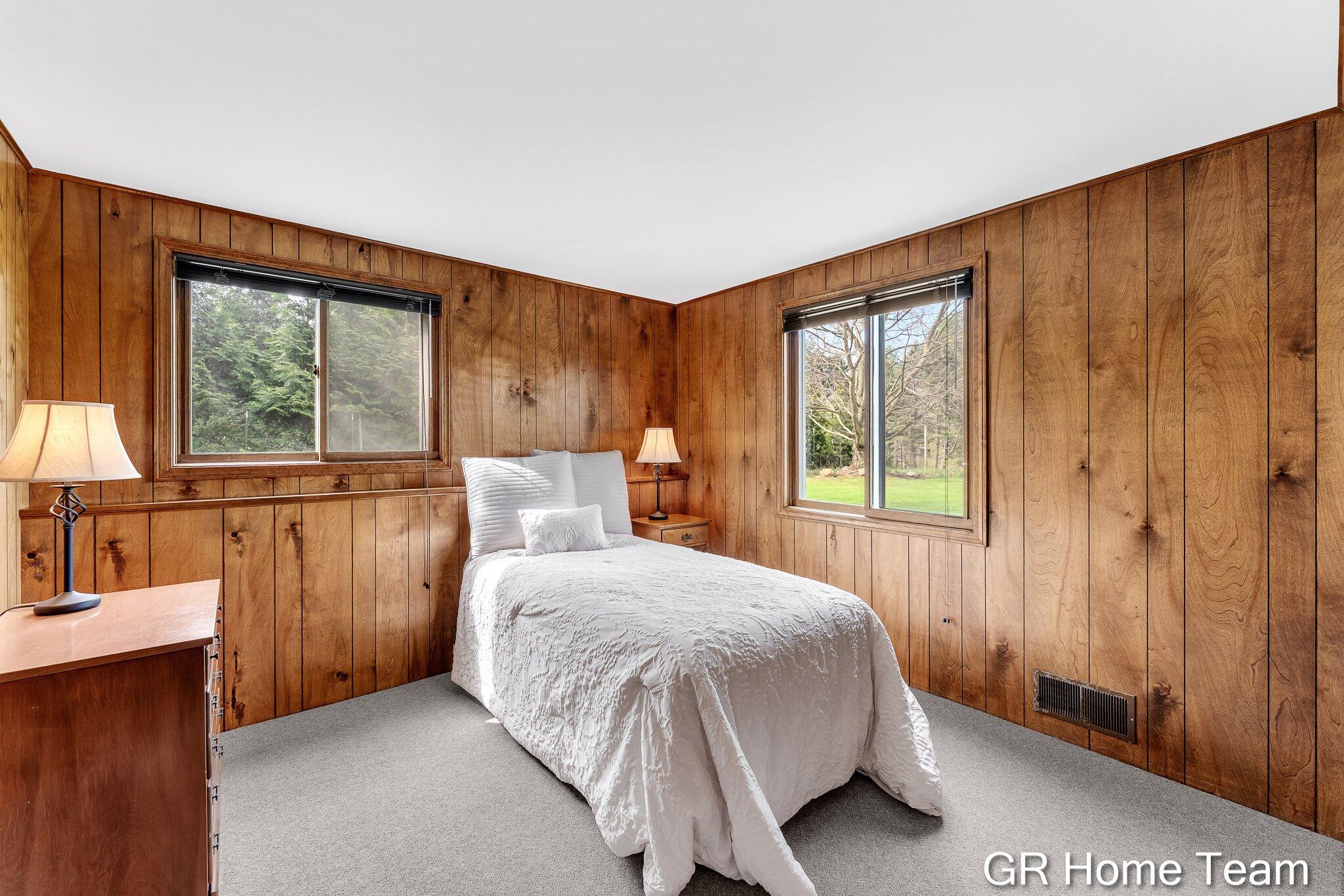 867 Cramton Avenue NE Ada MI 49301