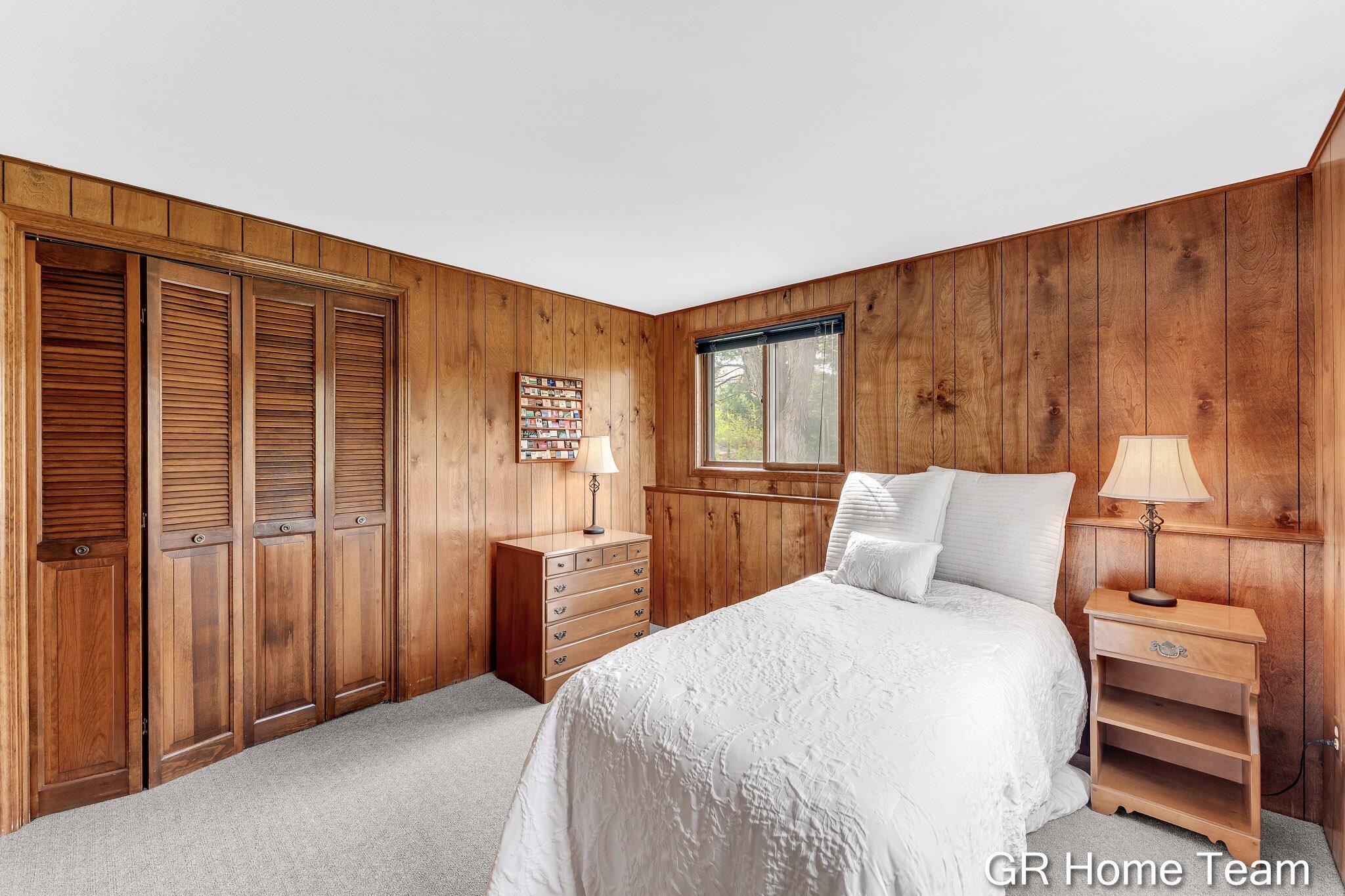 867 Cramton Avenue NE Ada MI 49301