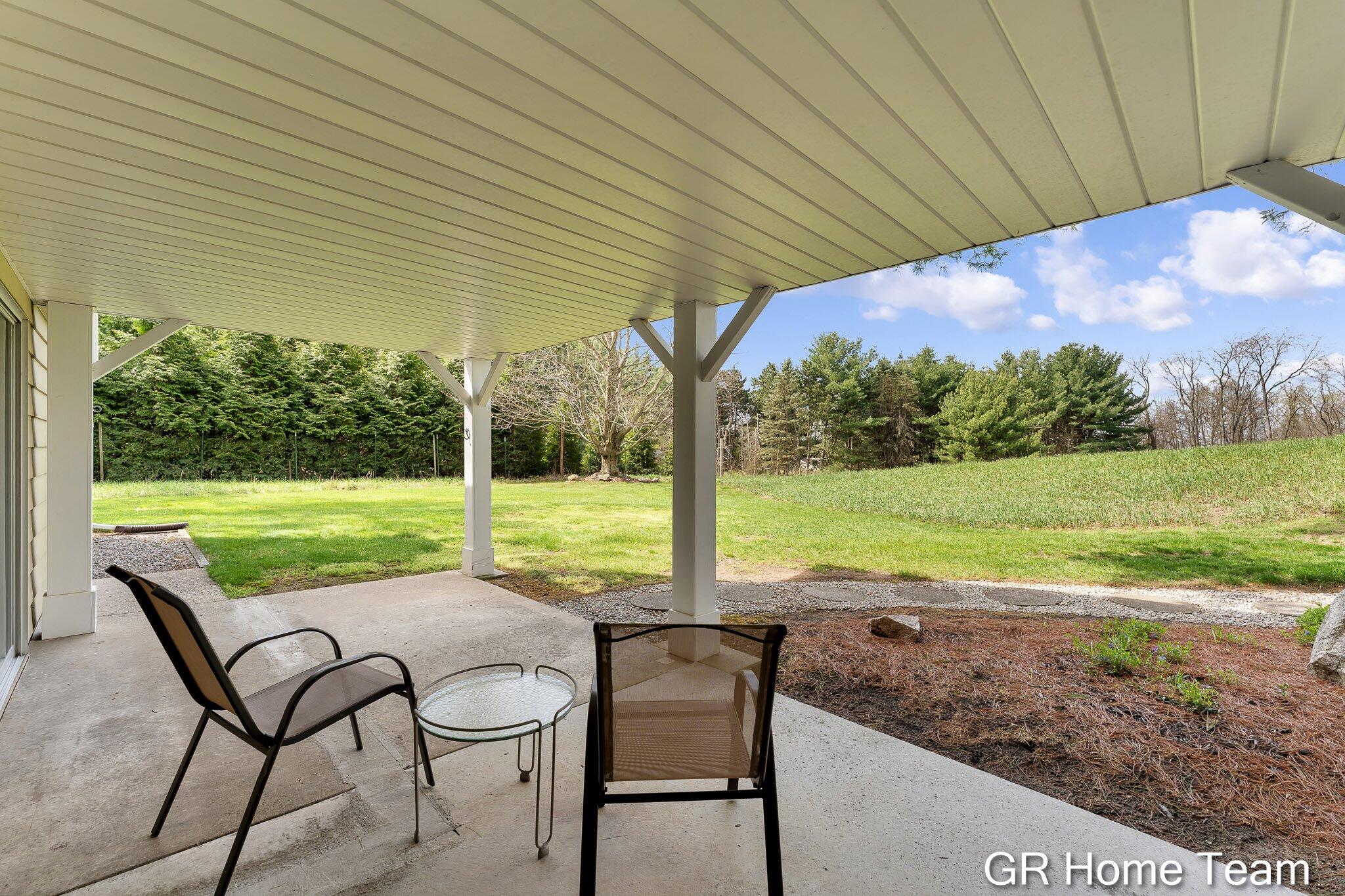 867 Cramton Avenue NE Ada MI 49301