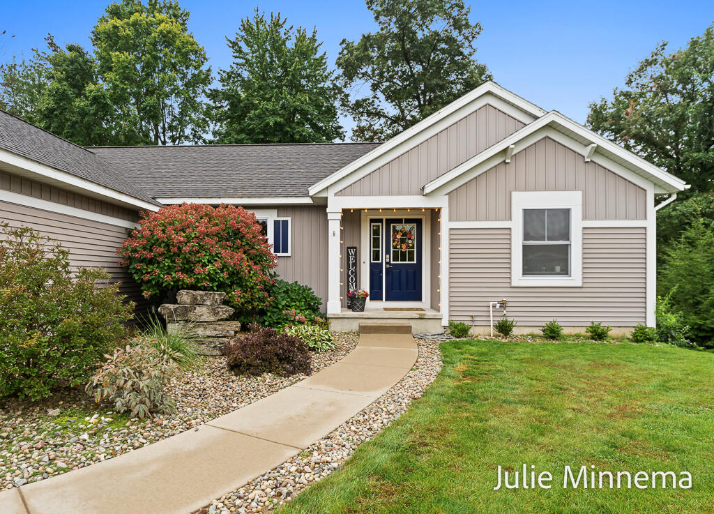 13445 Hidden Creek Court Grand Haven MI 49417