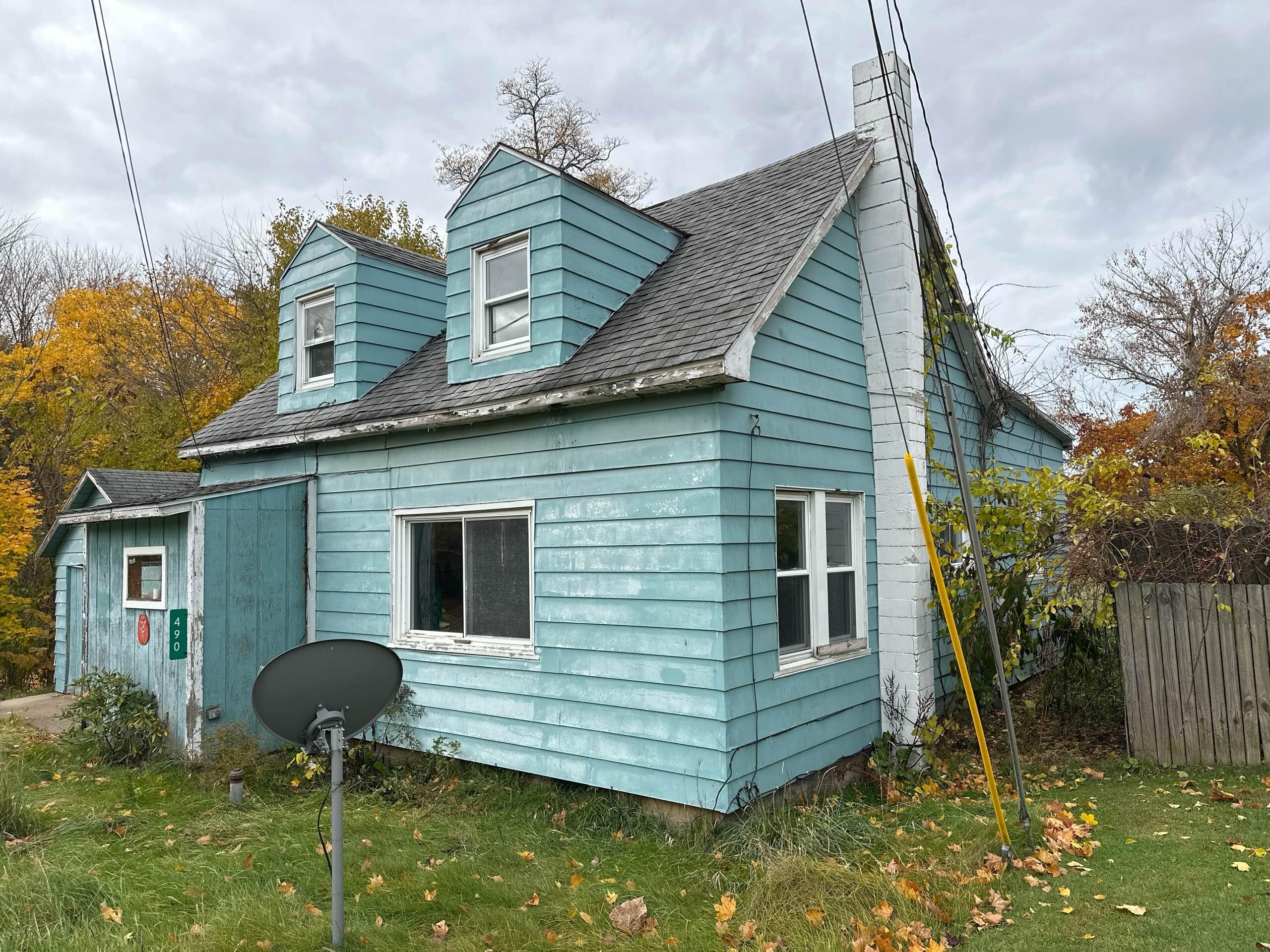 490 4th Street Benton Harbor MI 49022