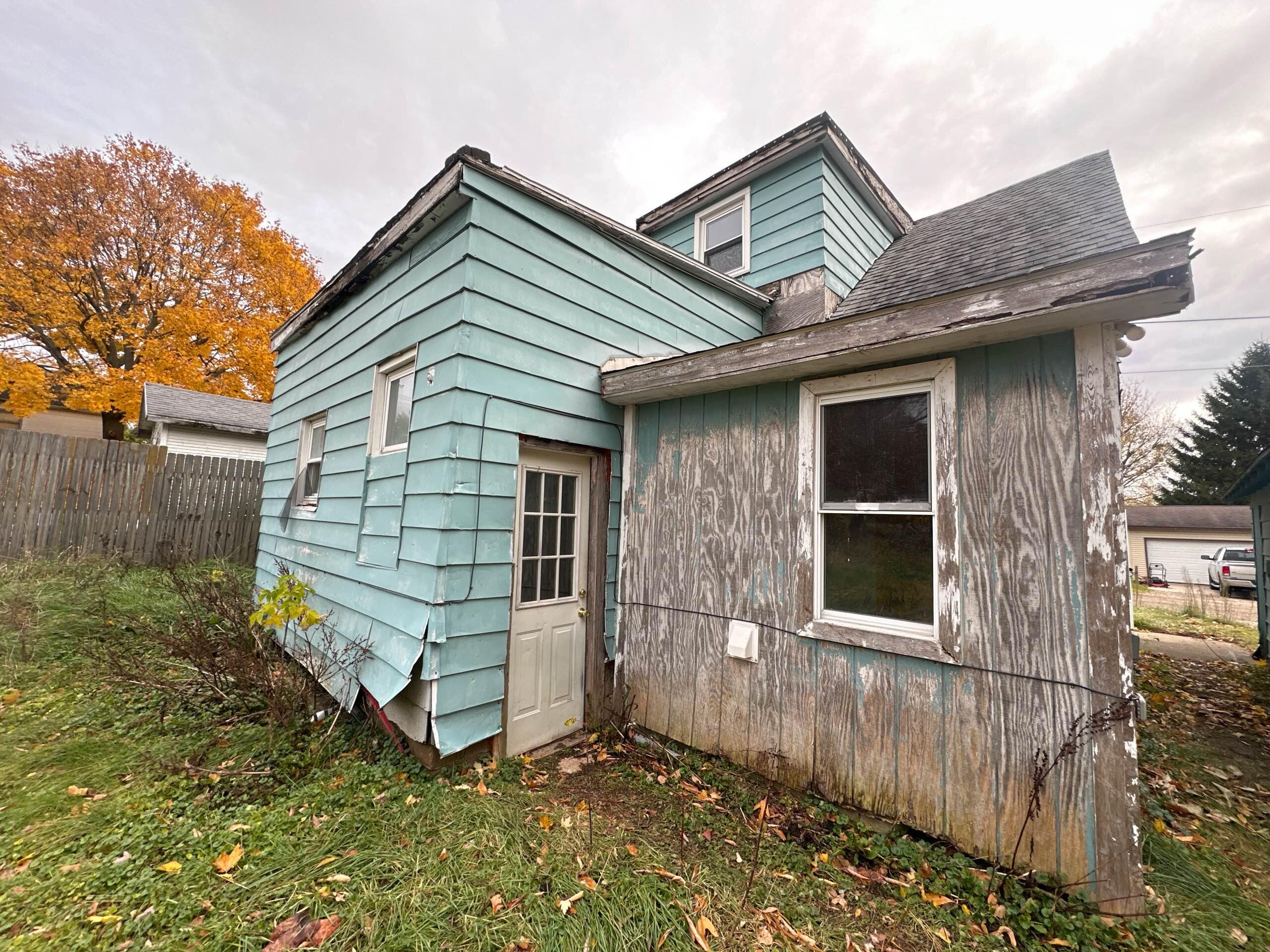 490 4th Street Benton Harbor MI 49022