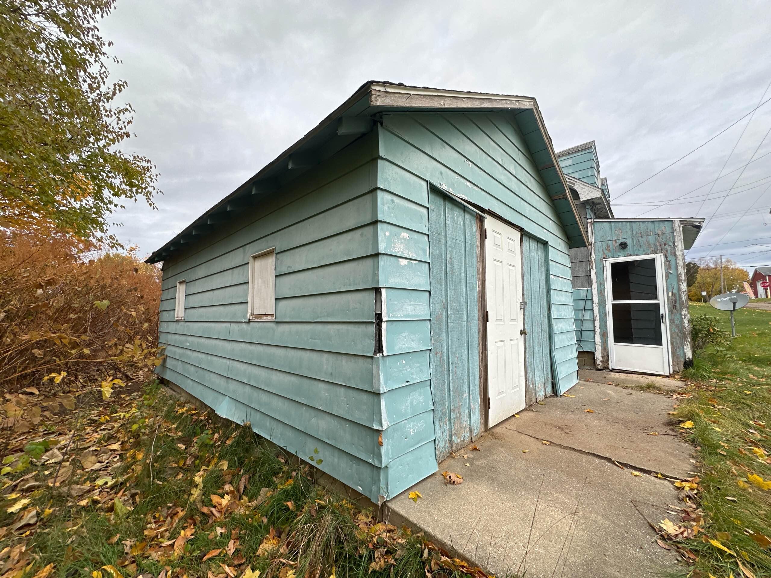 490 4th Street Benton Harbor MI 49022