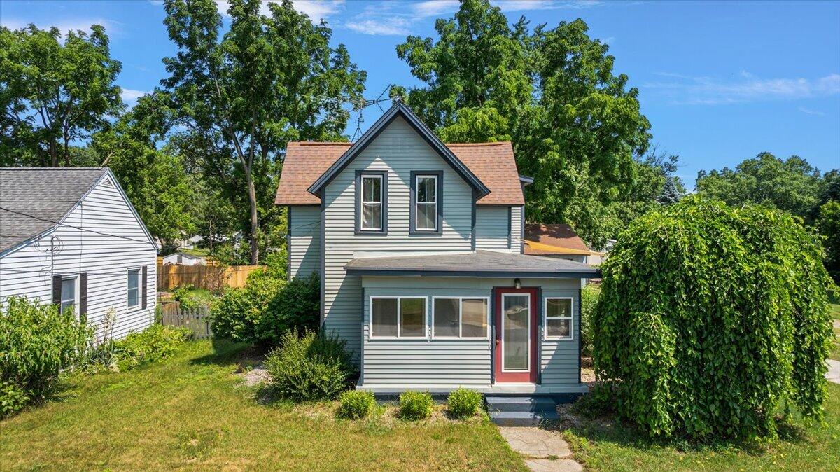 903 Cogswell Street NW Grand Rapids MI 49544