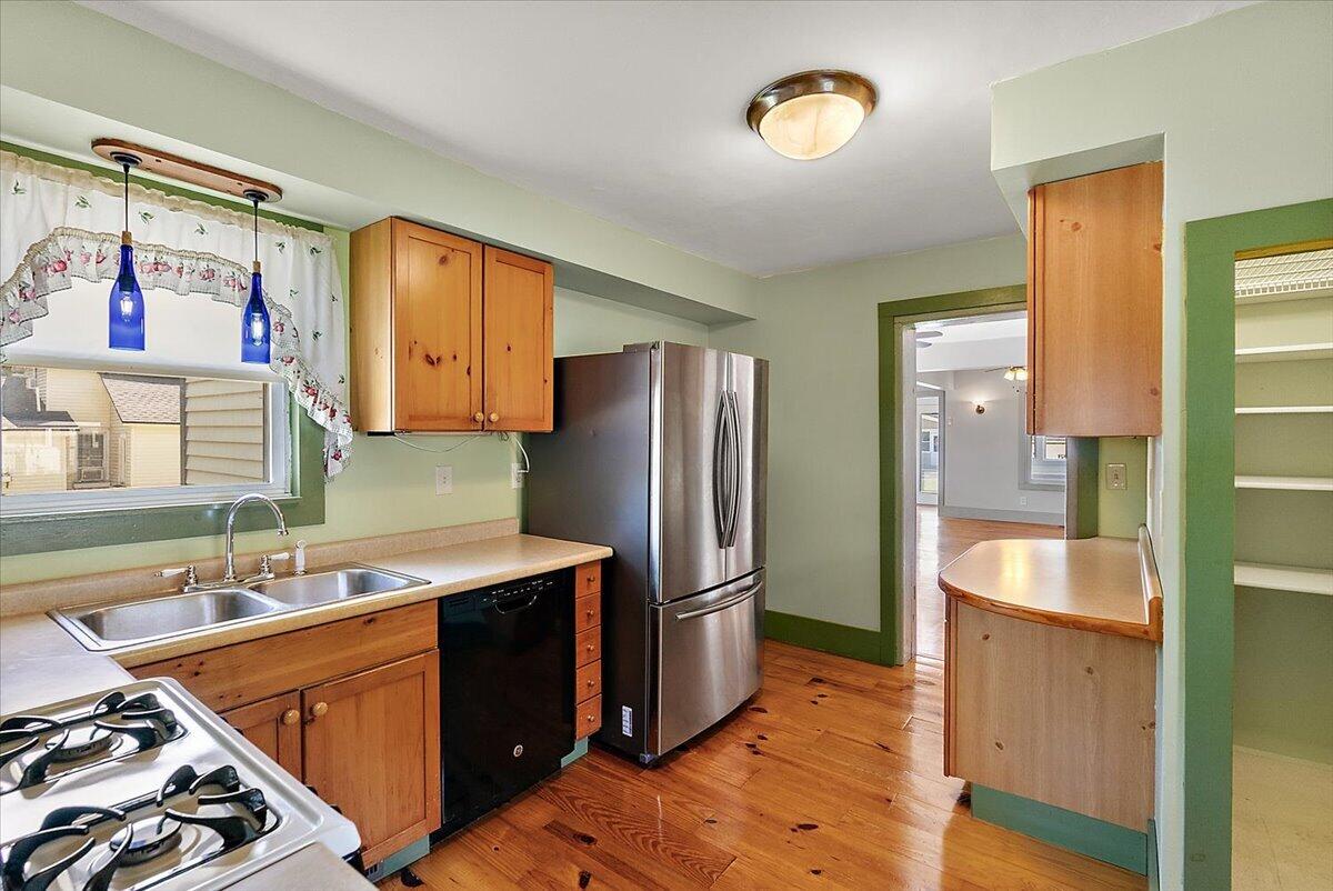 903 Cogswell Street NW Grand Rapids MI 49544