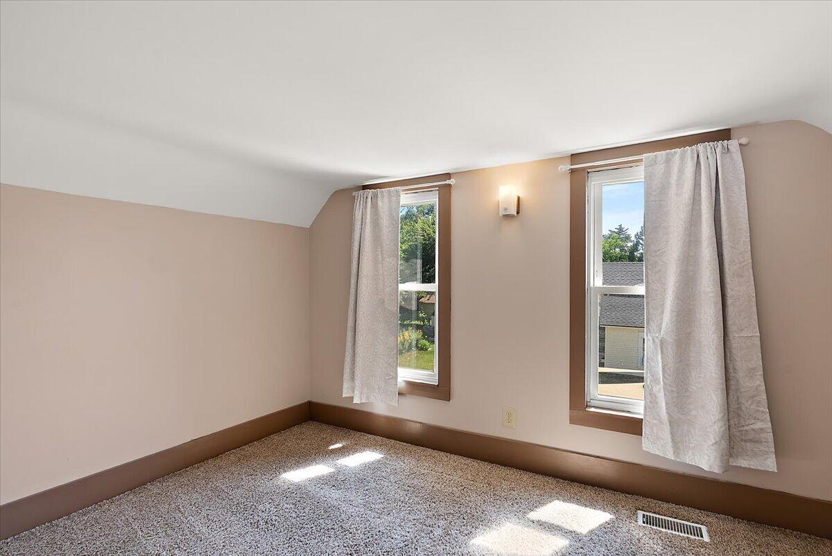 903 Cogswell Street NW Grand Rapids MI 49544