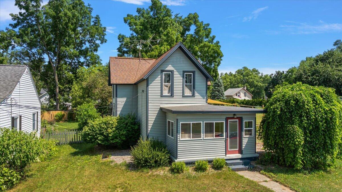 903 Cogswell Street NW Grand Rapids MI 49544