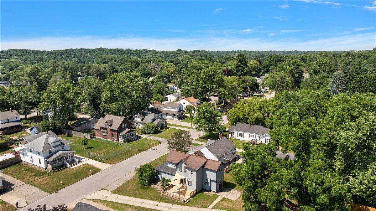 903 Cogswell Street NW Grand Rapids MI 49544