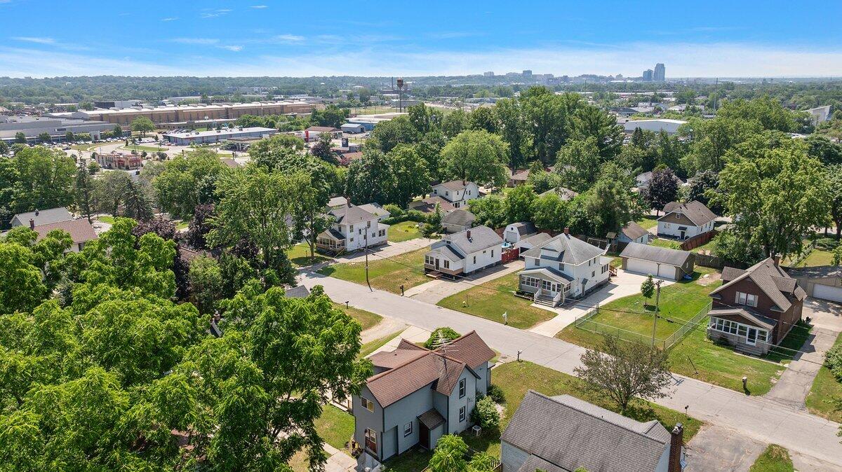 903 Cogswell Street NW Grand Rapids MI 49544