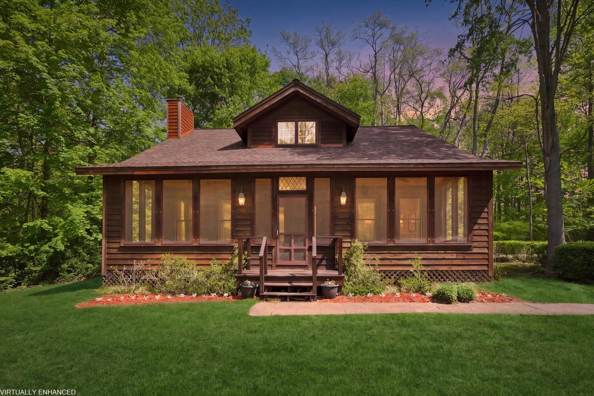 58 Lincoln Avenue South Haven MI 49090