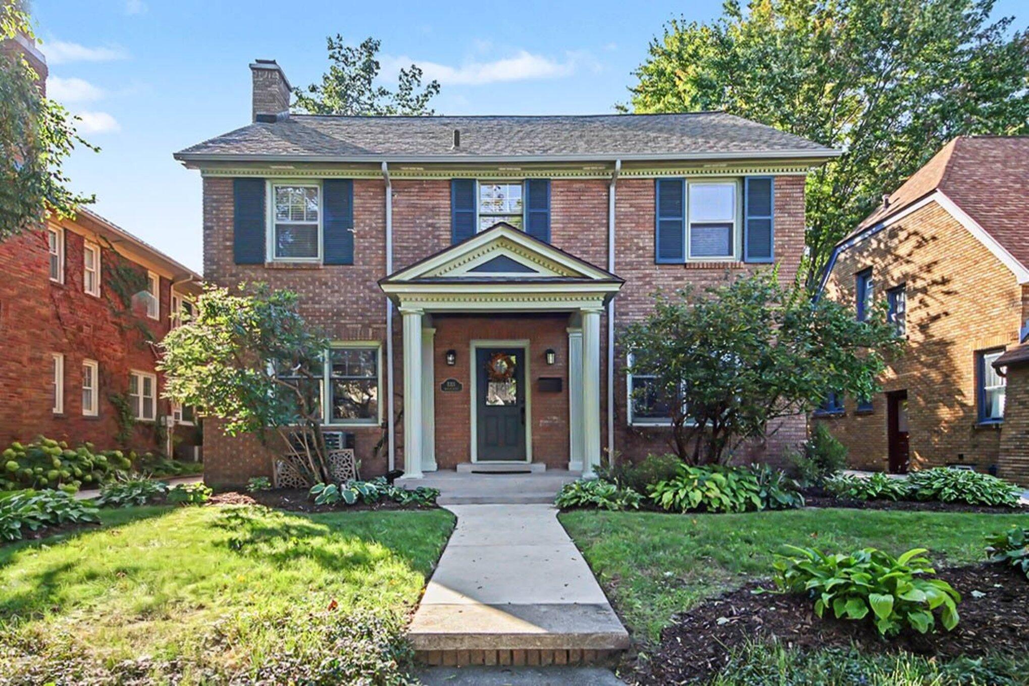 1031 Iroquois Drive SE Grand Rapids MI 49506