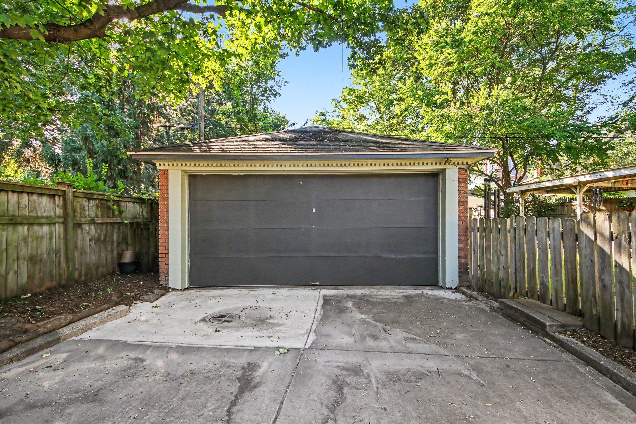 1031 Iroquois Drive SE Grand Rapids MI 49506