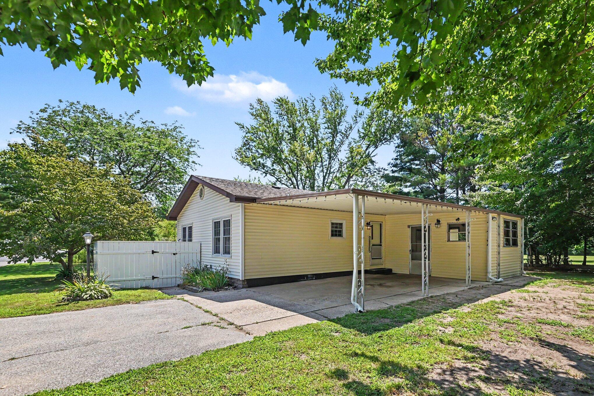 75620 16th Avenue South Haven MI 49090