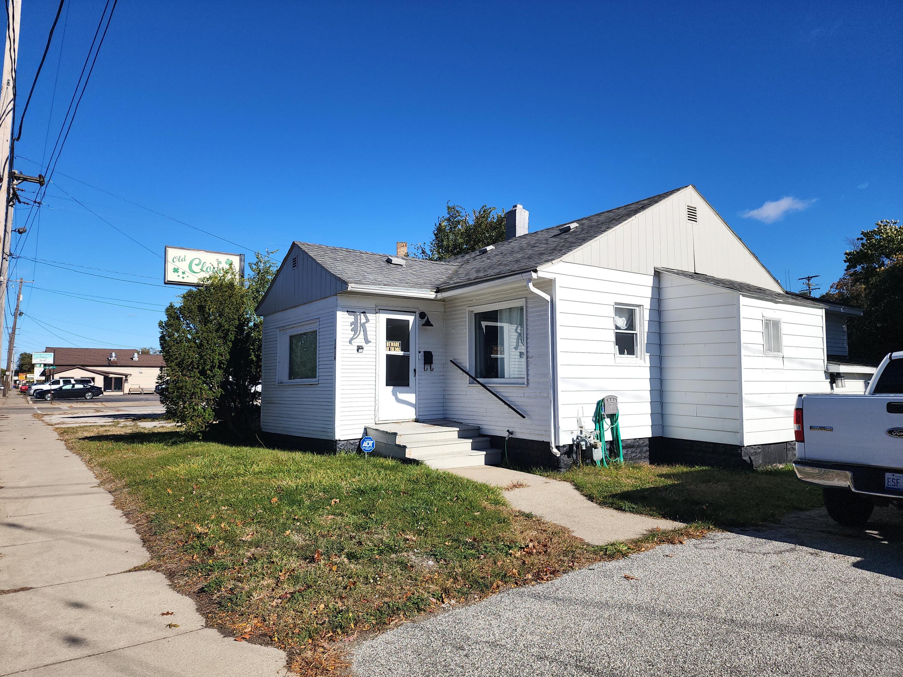 1616 S Getty Street Muskegon MI 49442