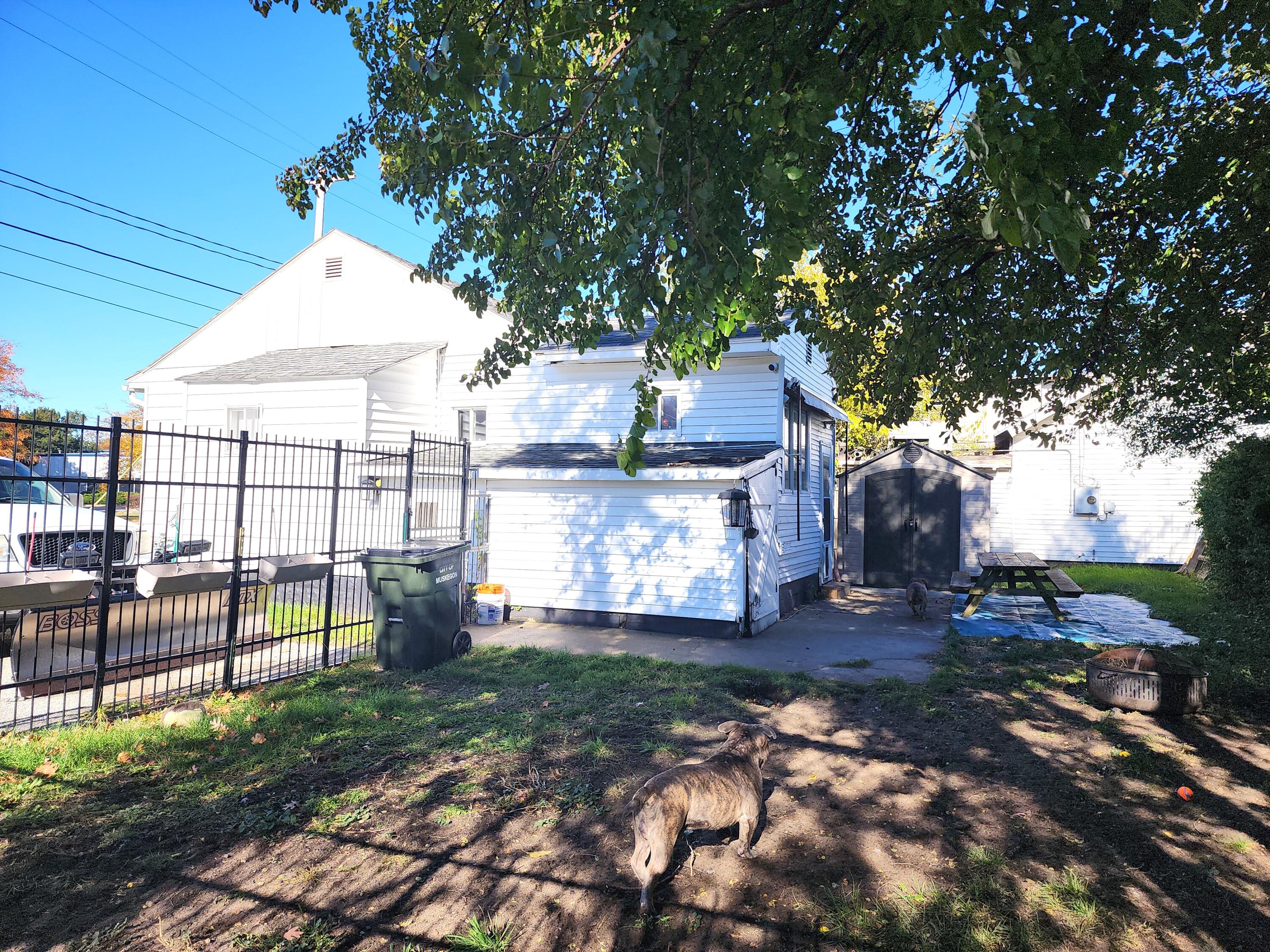1616 S Getty Street Muskegon MI 49442