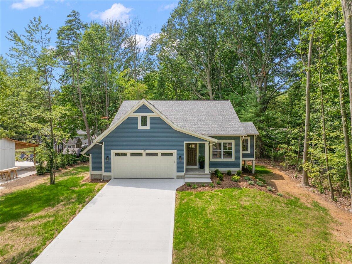 3439 Hollywood Drive Holland MI 49424