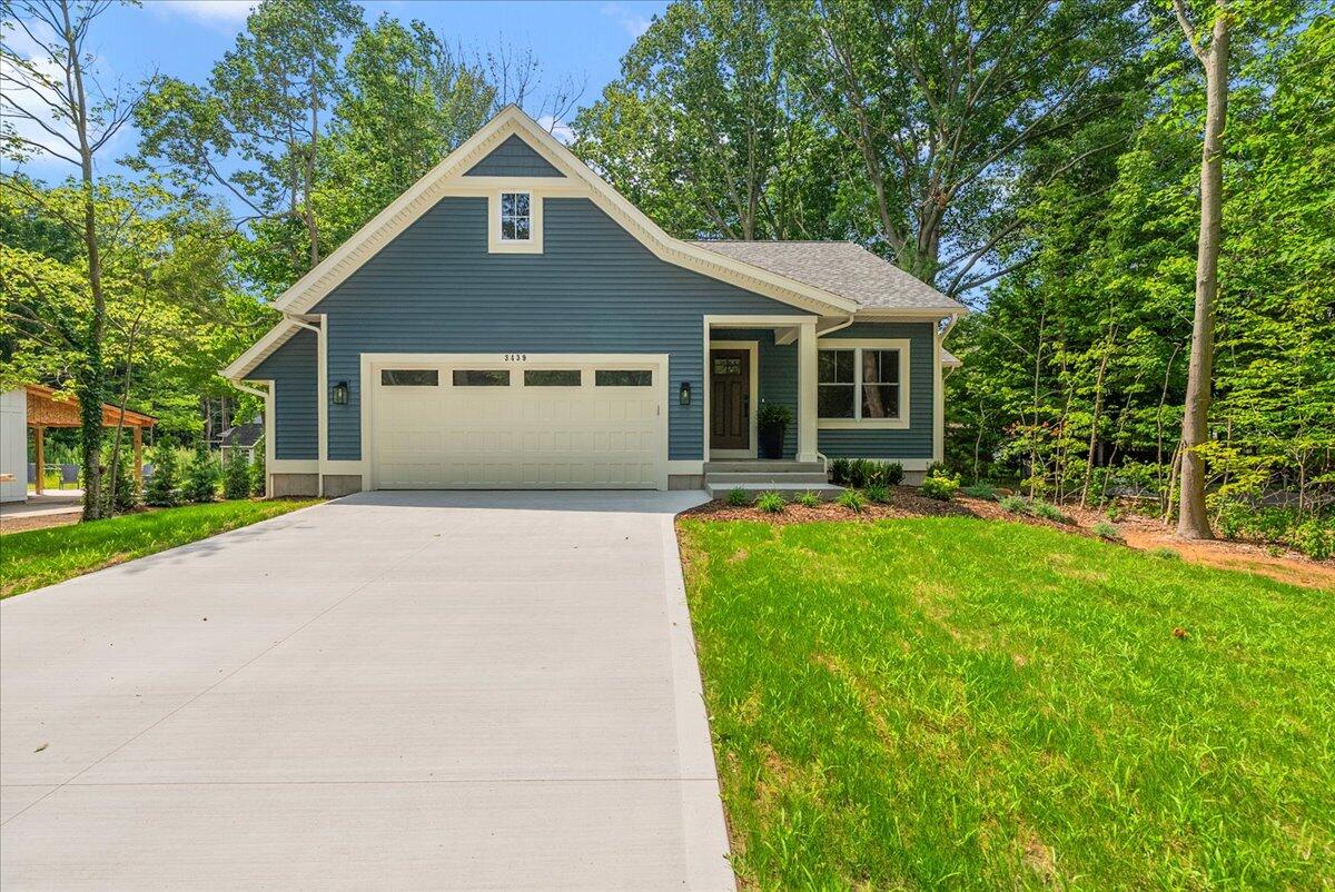 3439 Hollywood Drive Holland MI 49424