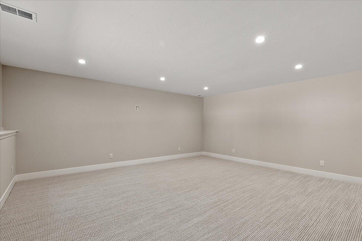 3439 Hollywood Drive Holland MI 49424