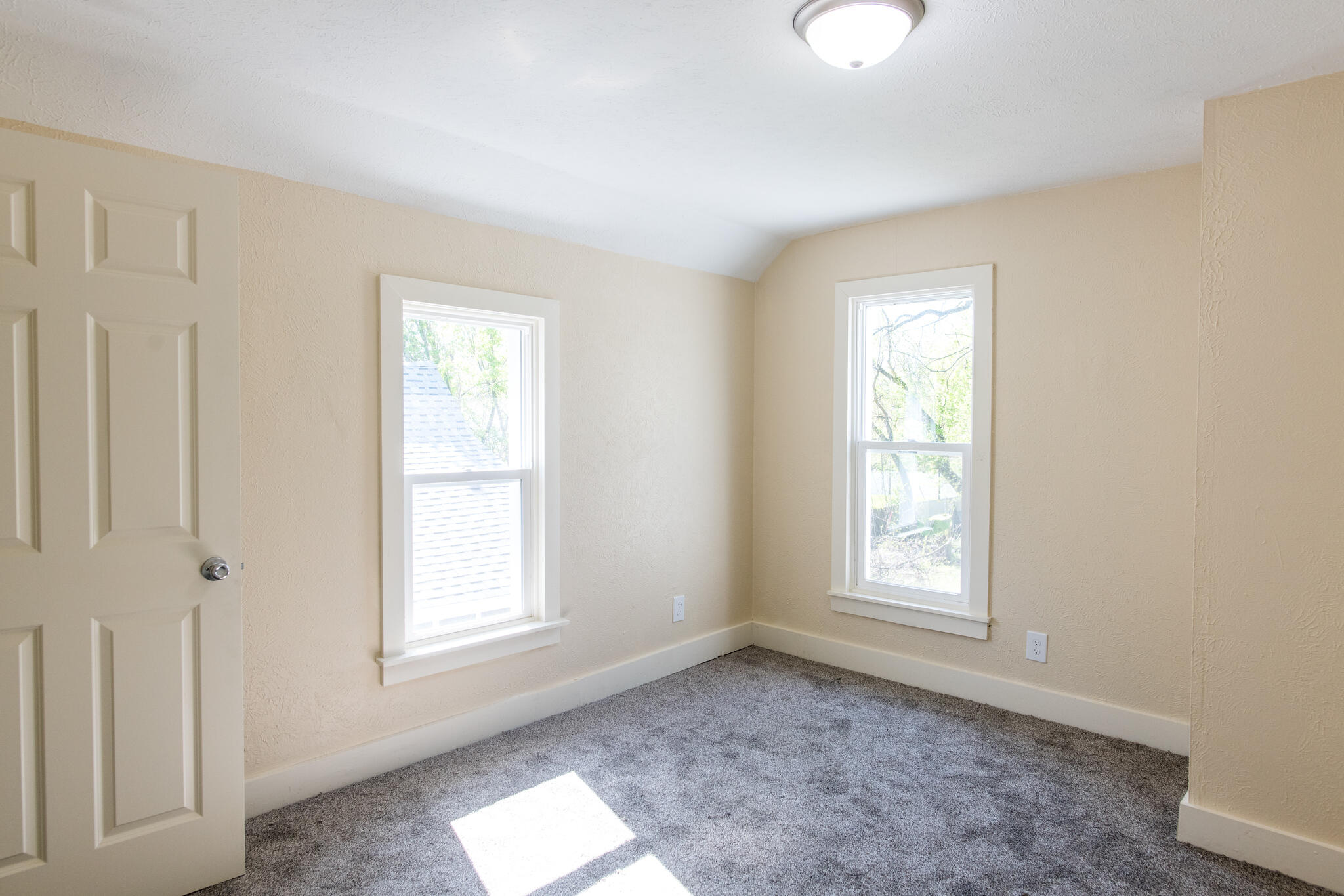 112 E Clay Street Kalamazoo MI 49007
