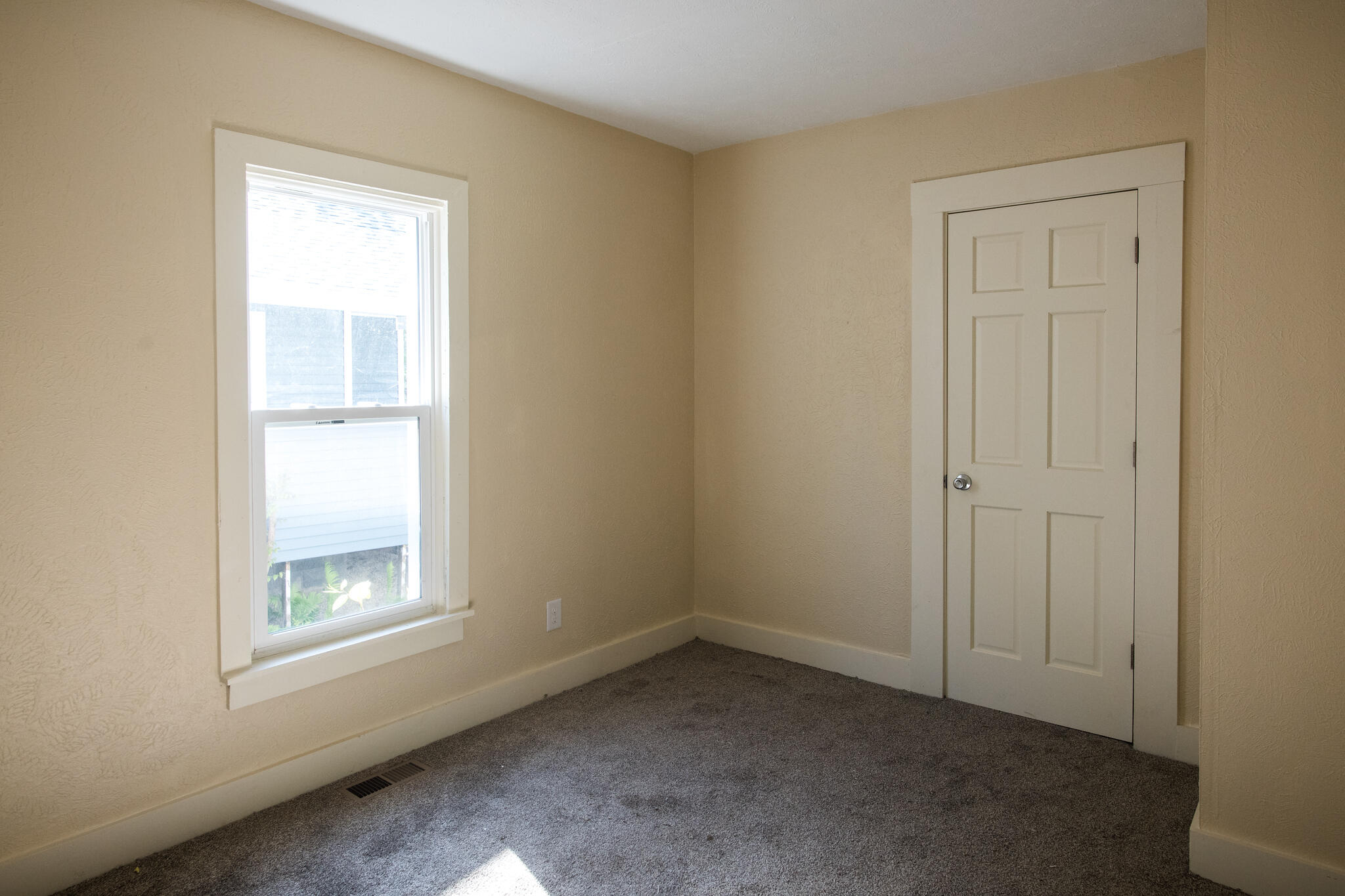 112 E Clay Street Kalamazoo MI 49007