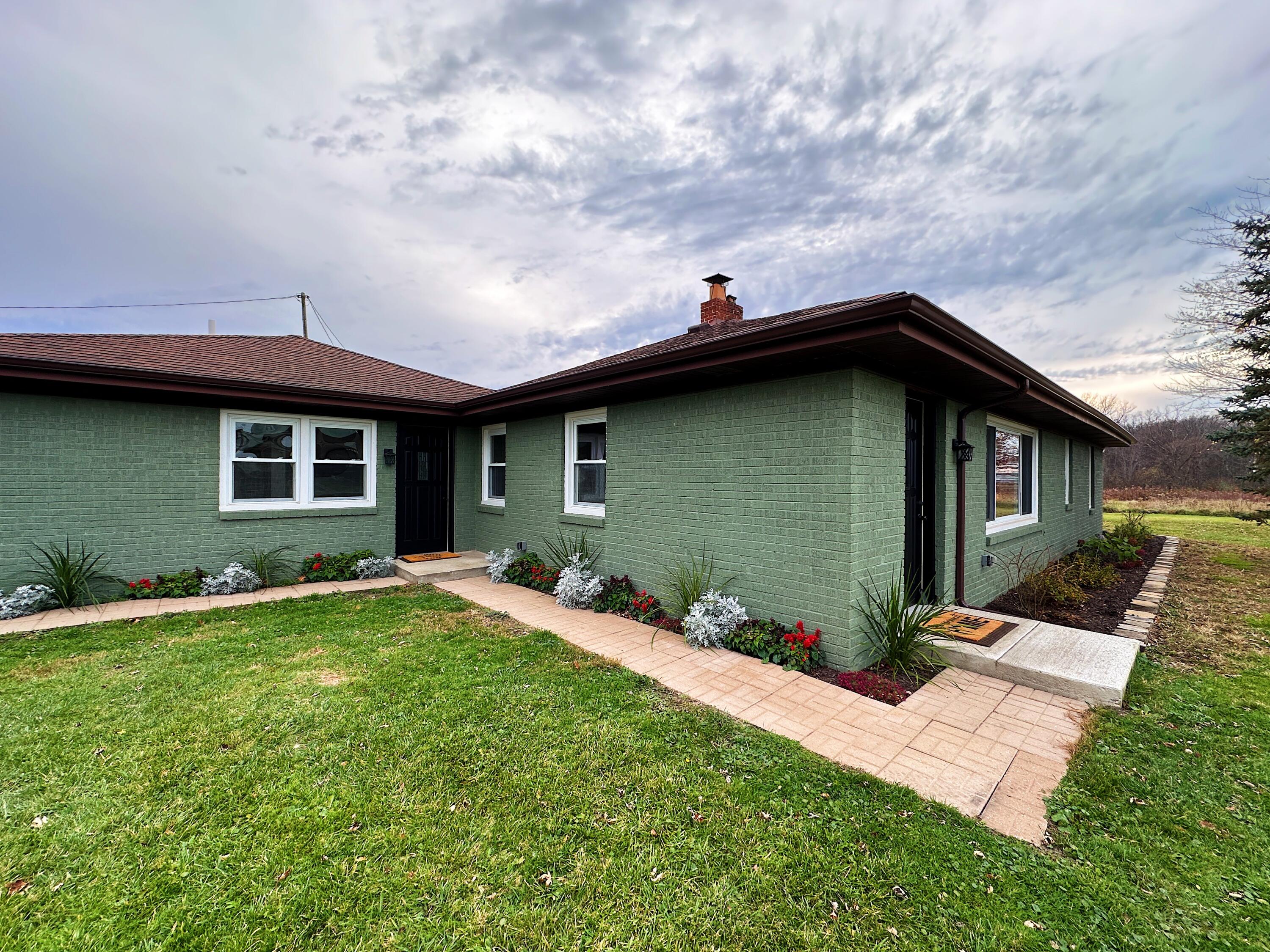 16922 Schwark Road Three Oaks MI 49128