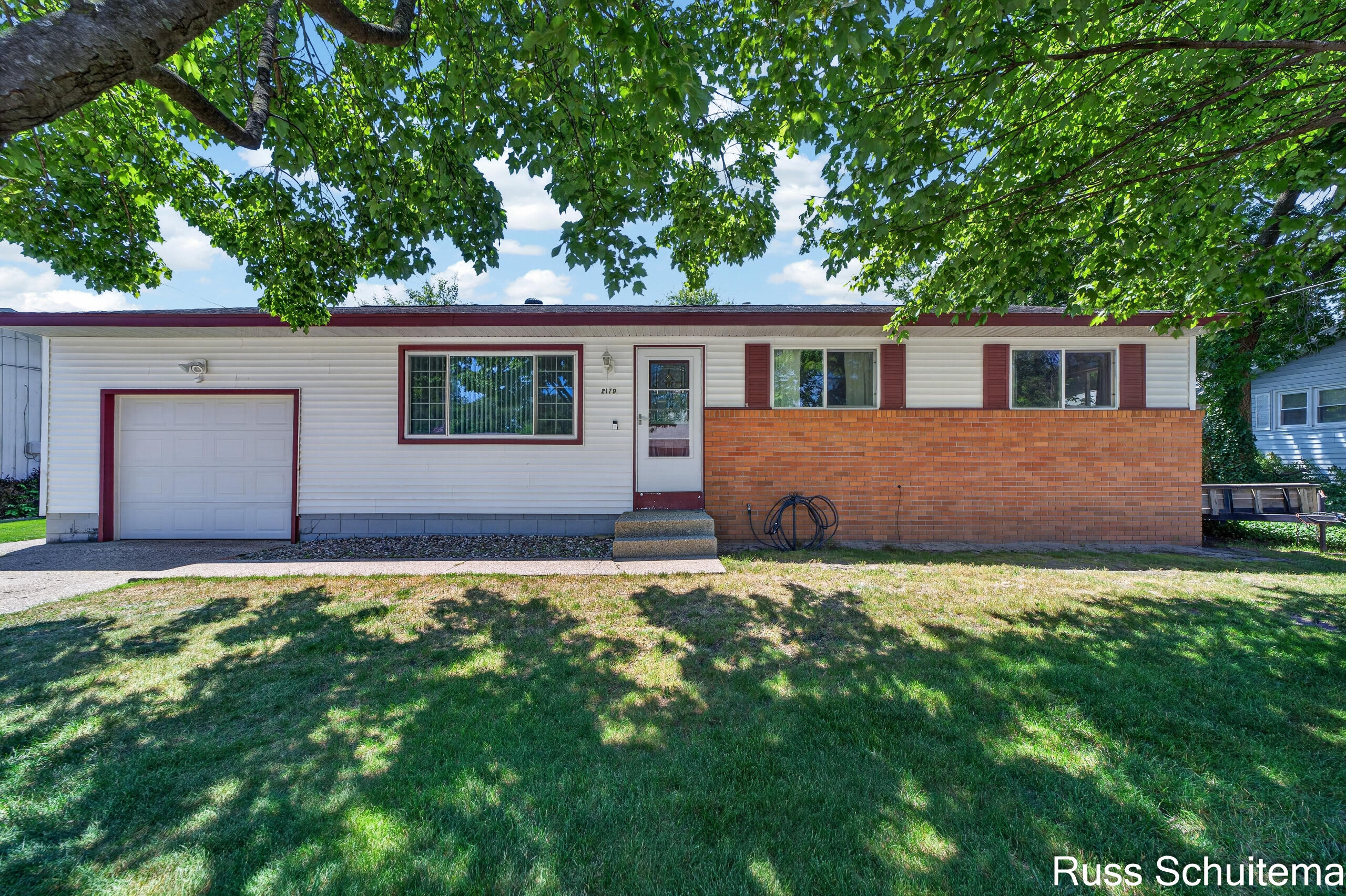 2179 Lincoln Park Drive Norton Shores MI 49441