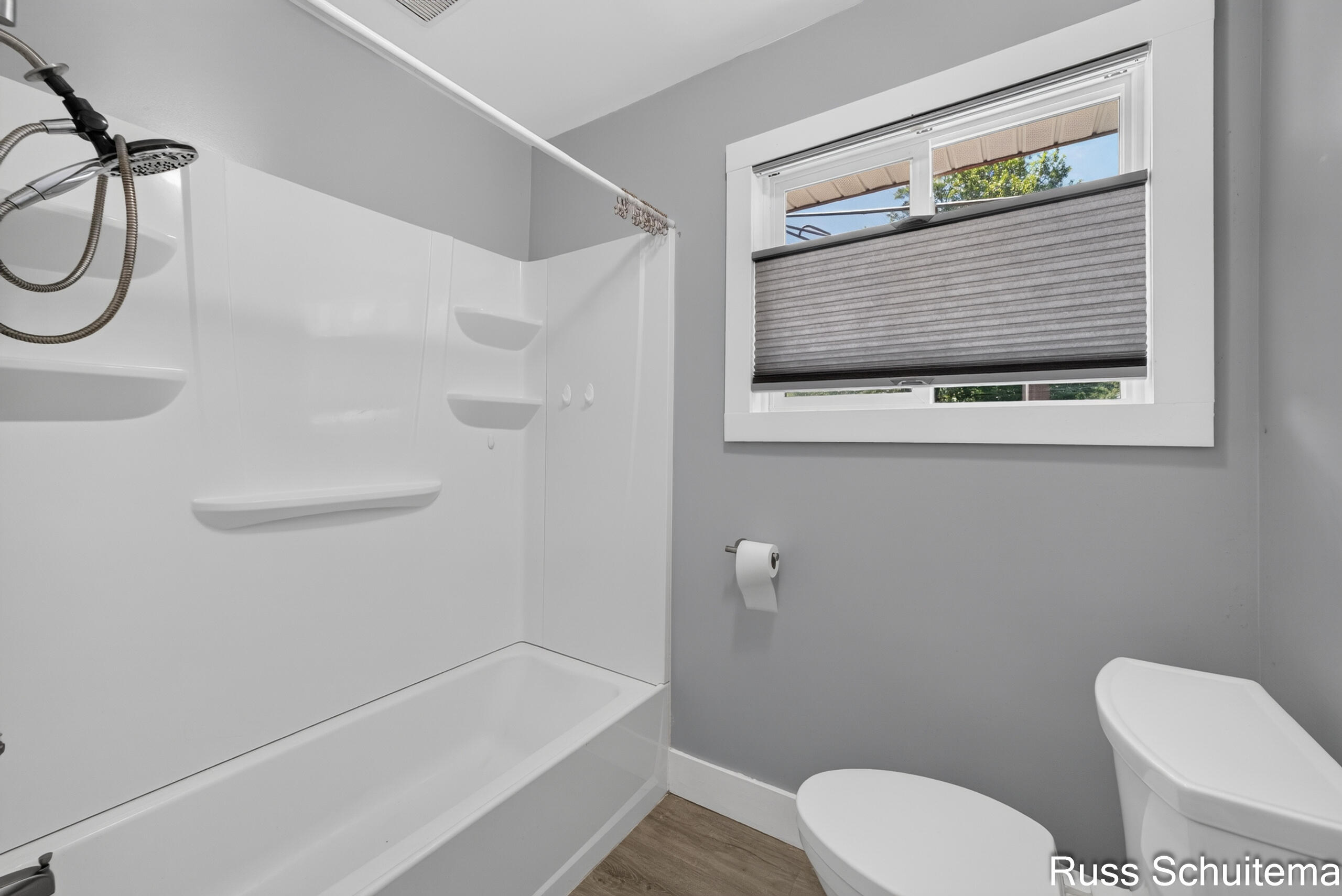 2179 Lincoln Park Drive Norton Shores MI 49441