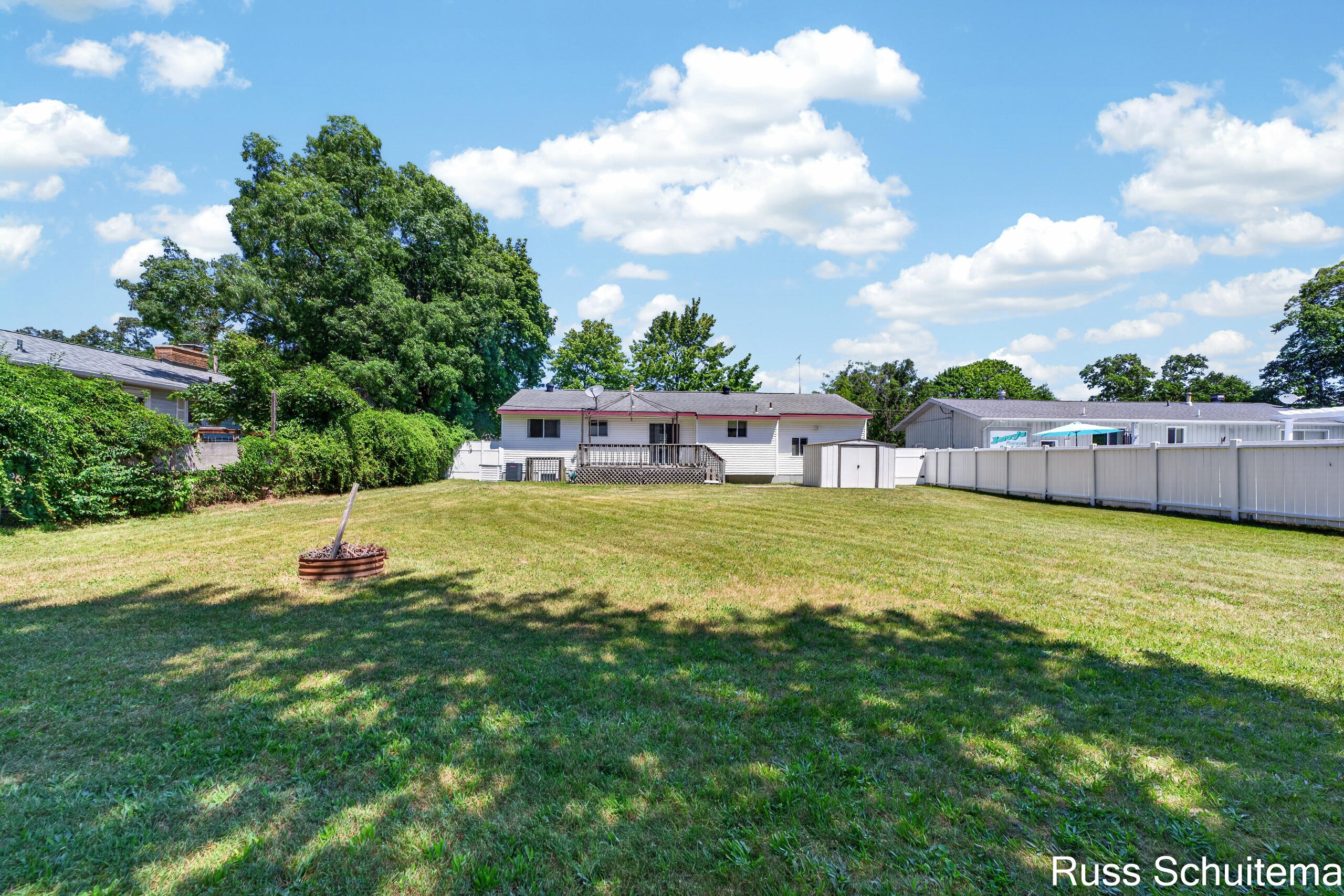 2179 Lincoln Park Drive Norton Shores MI 49441