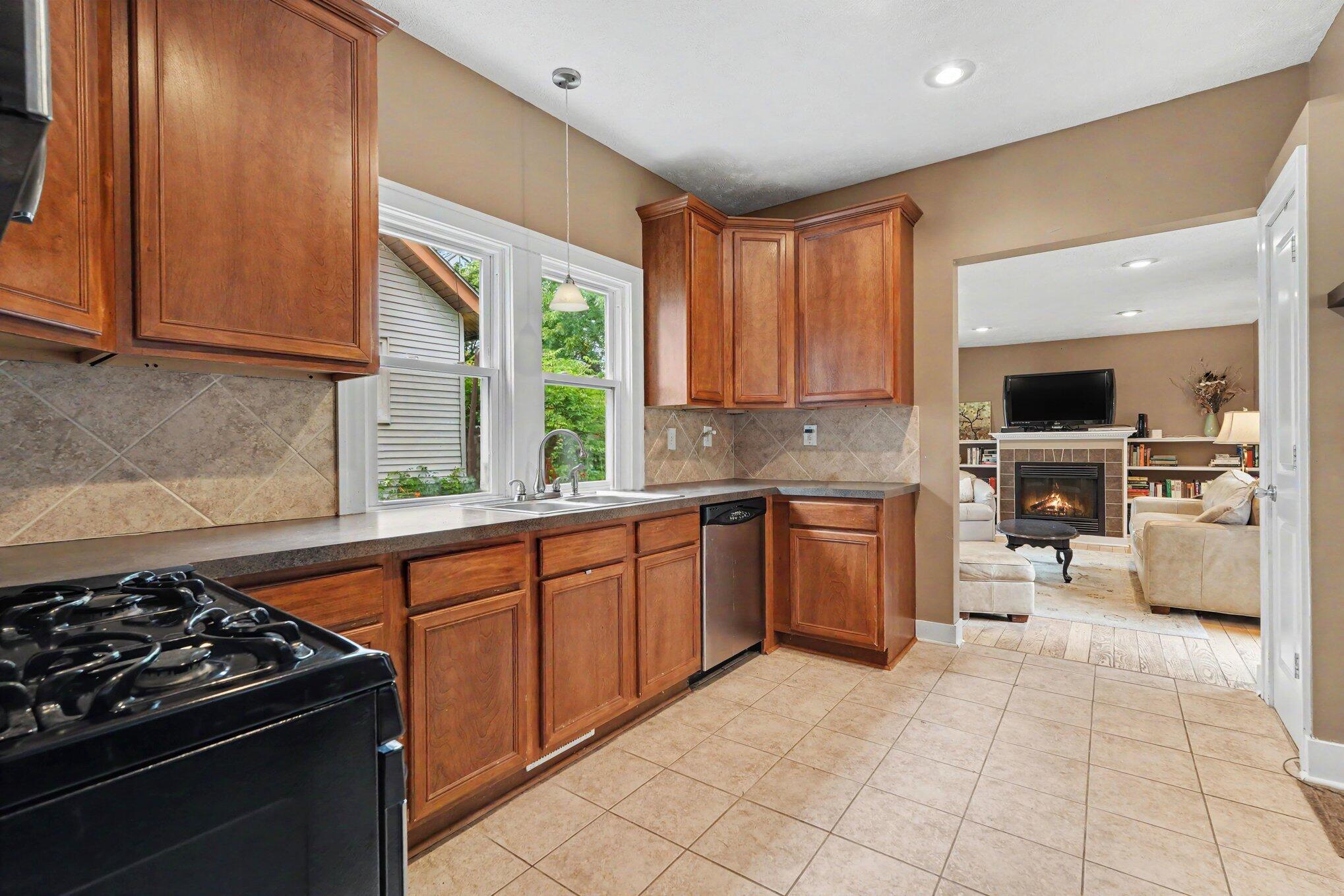 54 Lowell Avenue NE Grand Rapids MI 49503