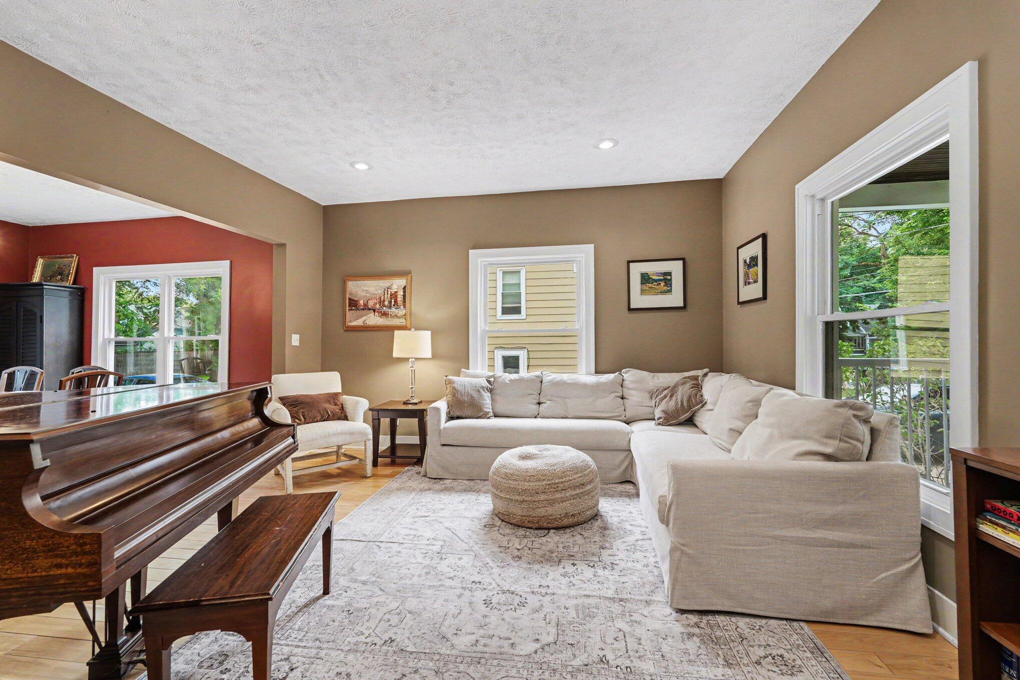 54 Lowell Avenue NE Grand Rapids MI 49503