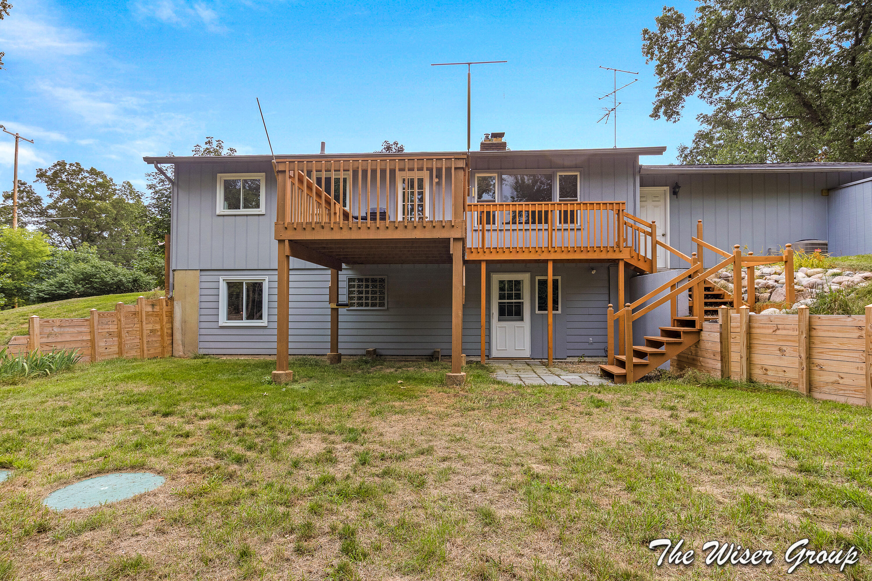 1861 Rupert Street NE Grand Rapids MI 49525