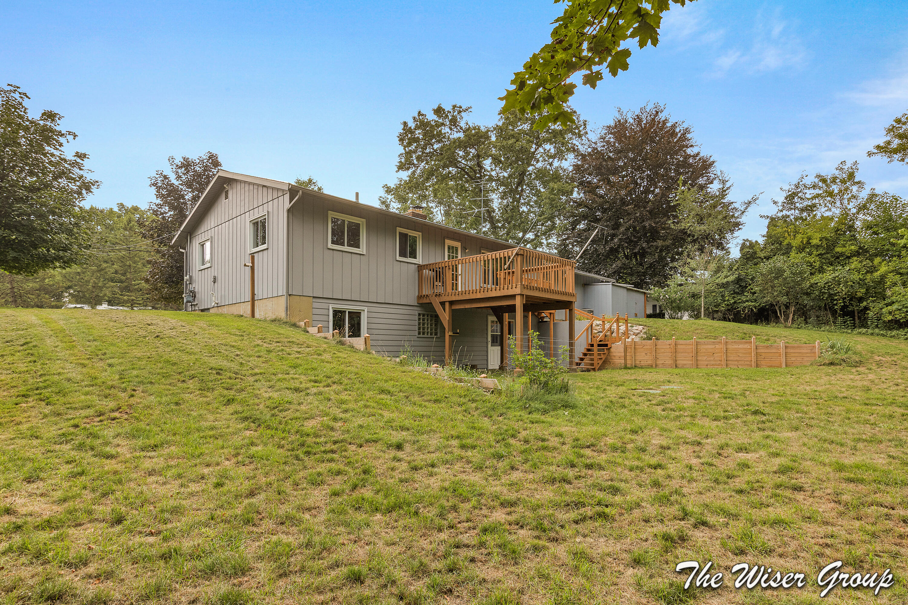 1861 Rupert Street NE Grand Rapids MI 49525