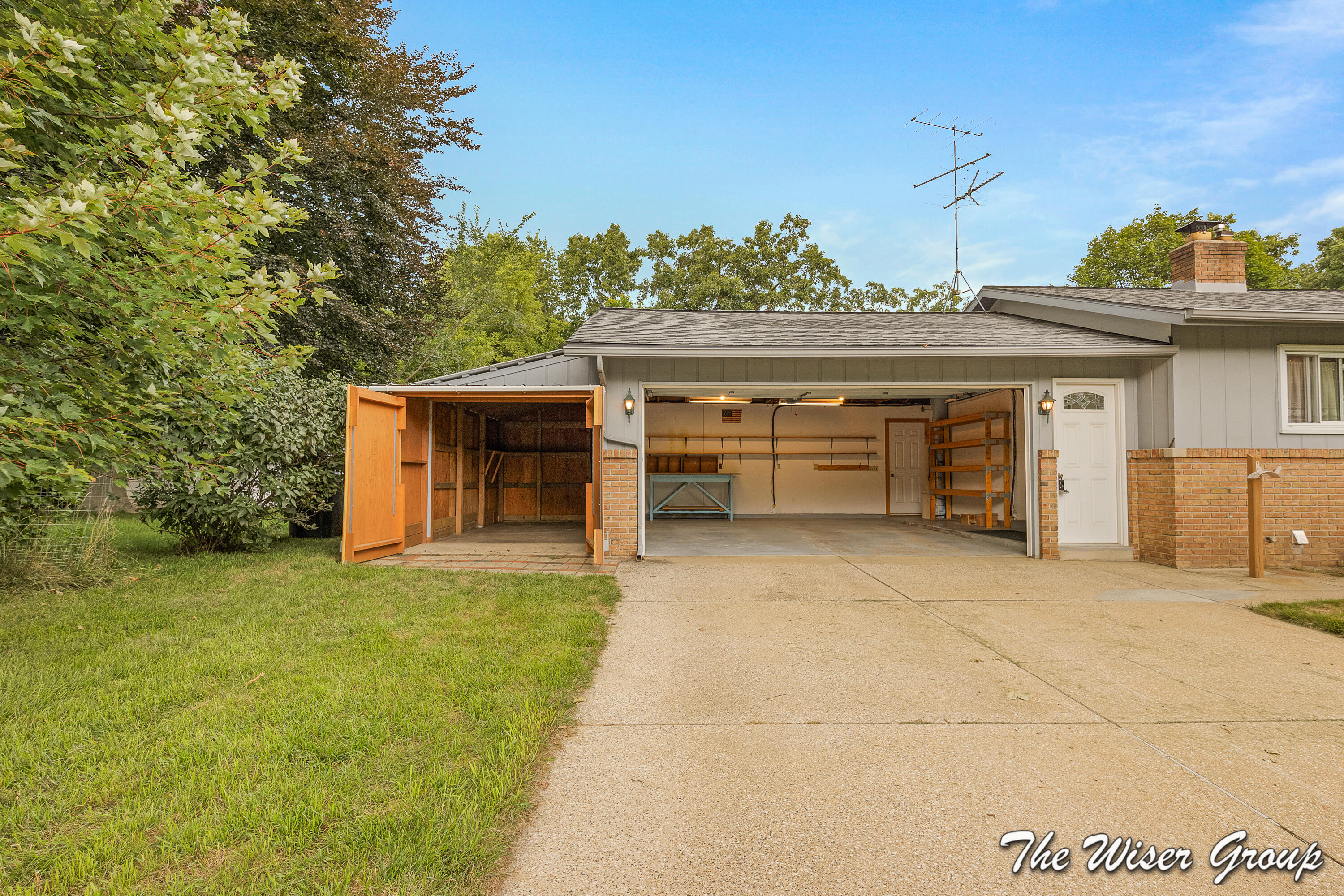 1861 Rupert Street NE Grand Rapids MI 49525