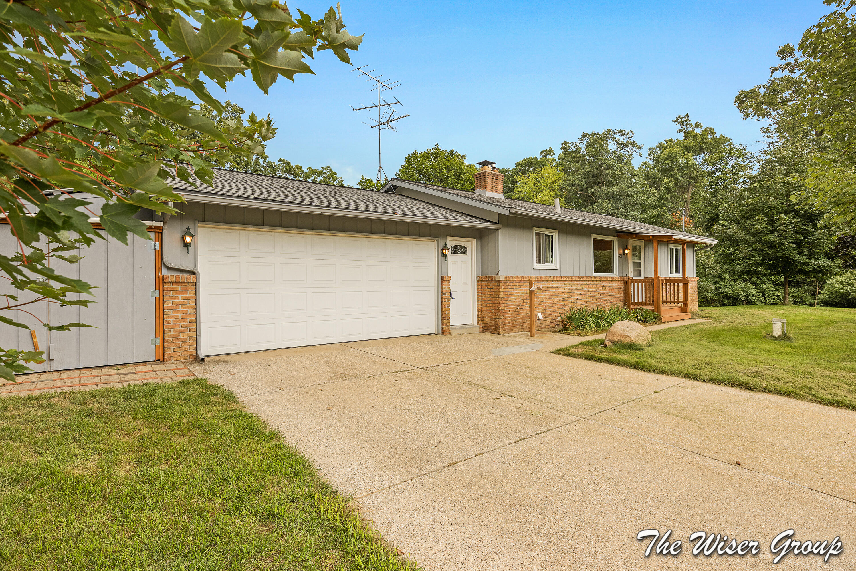 1861 Rupert Street NE Grand Rapids MI 49525