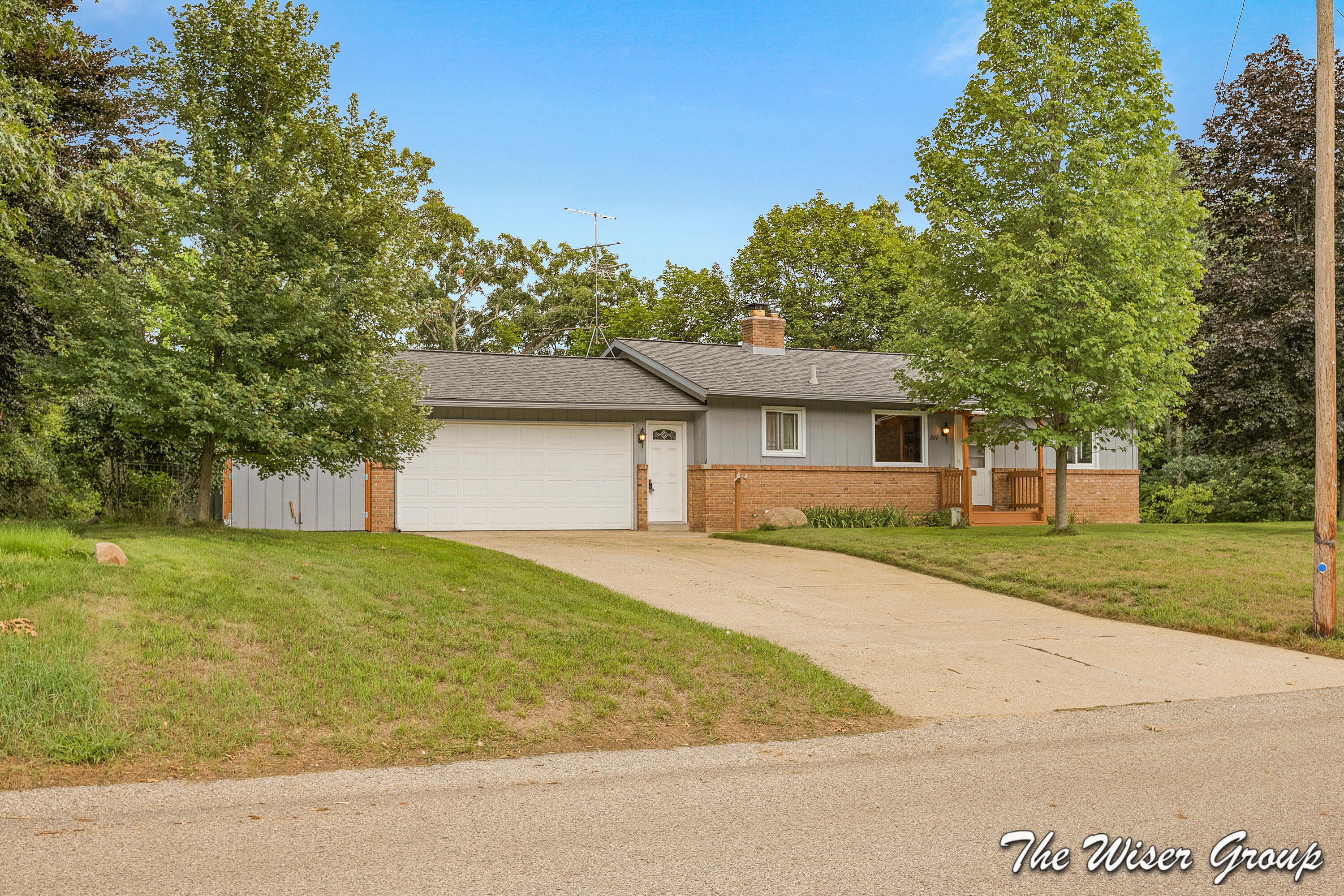 1861 Rupert Street NE Grand Rapids MI 49525