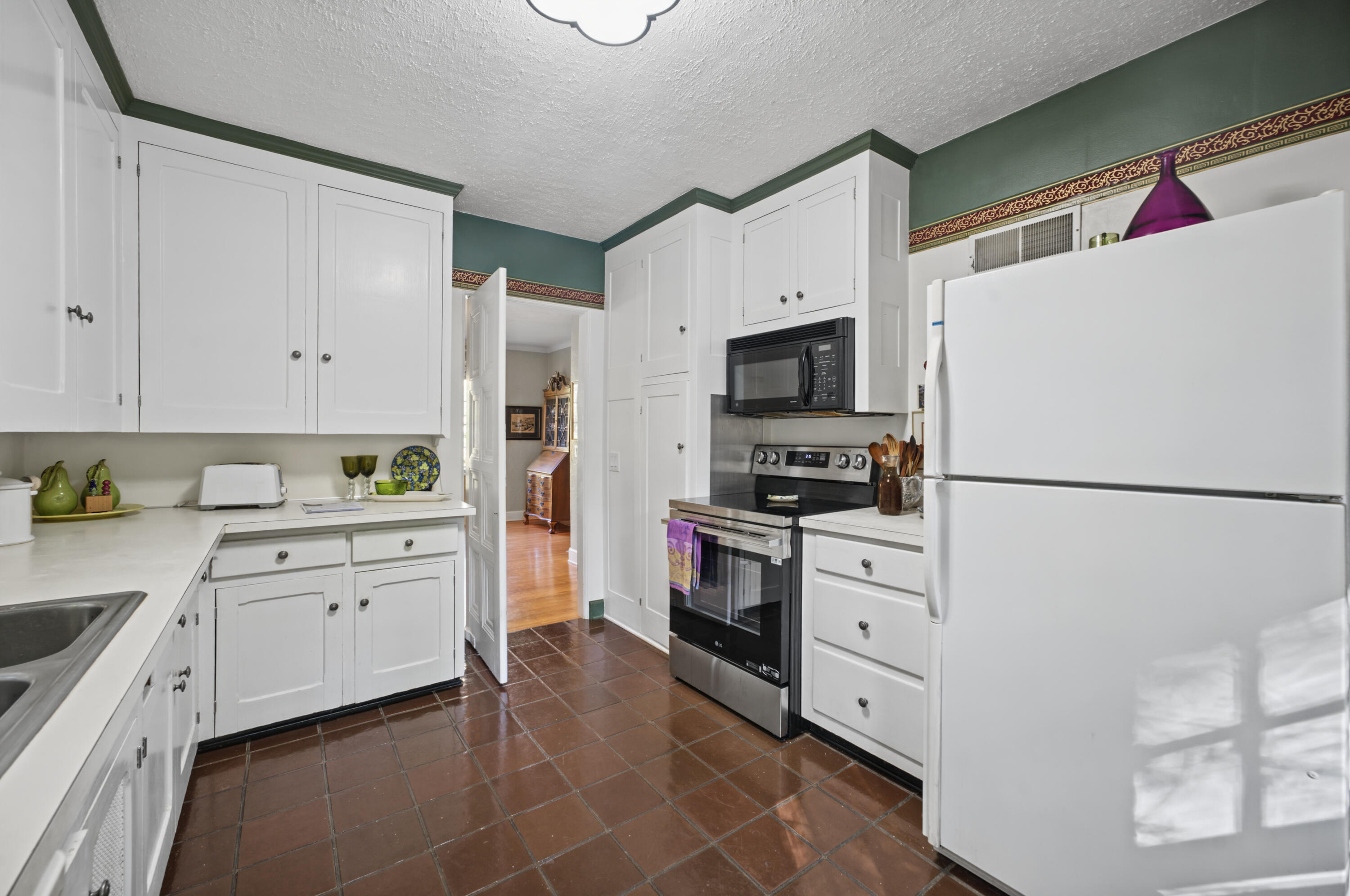 2763 Bronson Boulevard Kalamazoo MI 49008