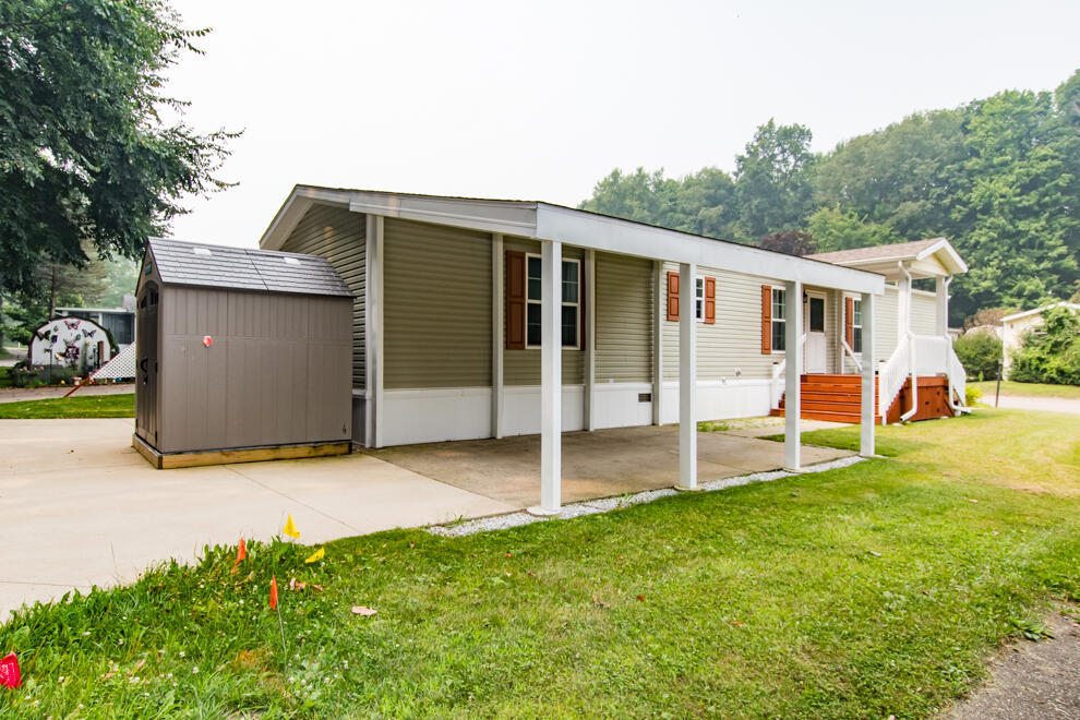1403 Miss Ellie Drive Kalamazoo MI 49009