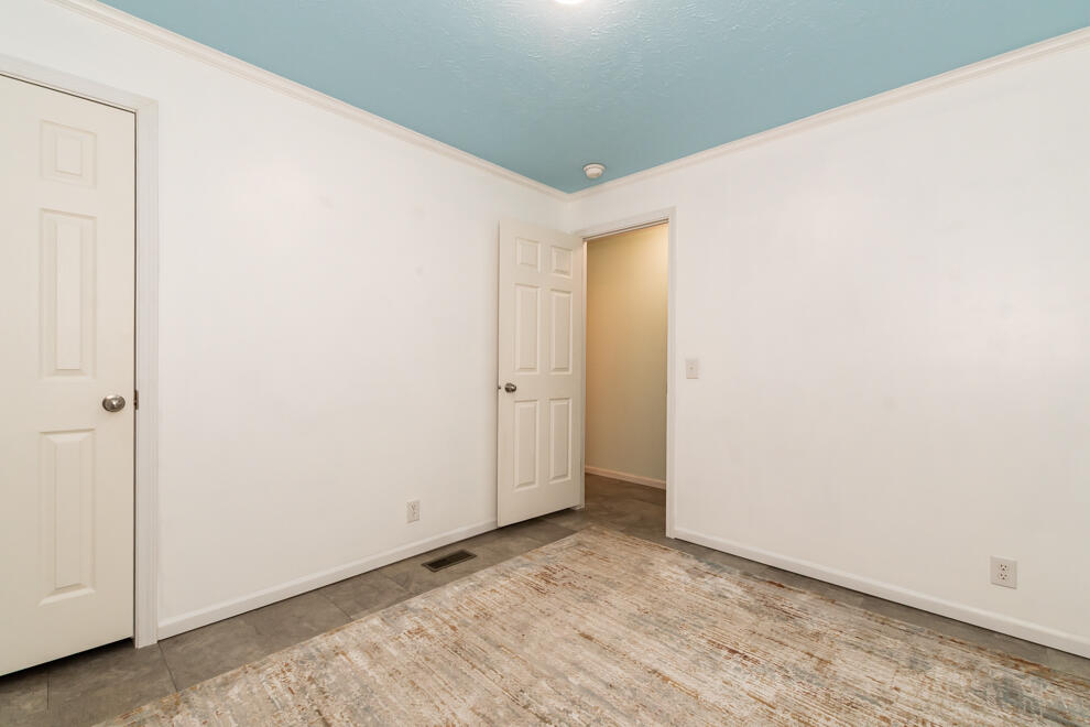 1403 Miss Ellie Drive Kalamazoo MI 49009