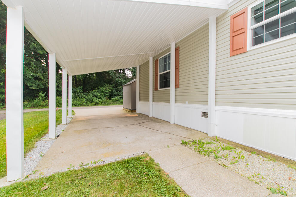 1403 Miss Ellie Drive Kalamazoo MI 49009