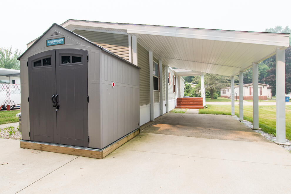 1403 Miss Ellie Drive Kalamazoo MI 49009