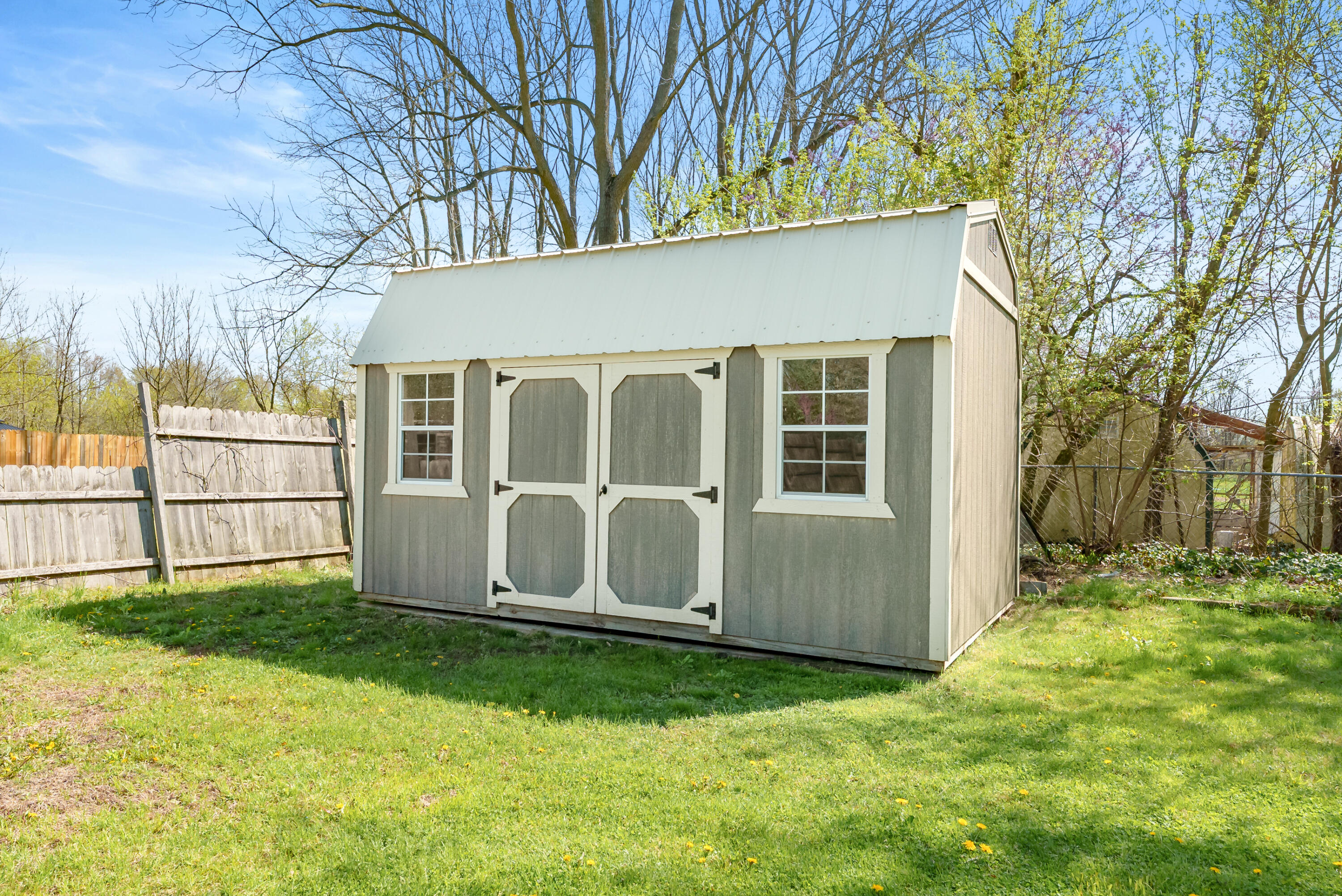 8492 Douglas Avenue Kalamazoo MI 49009